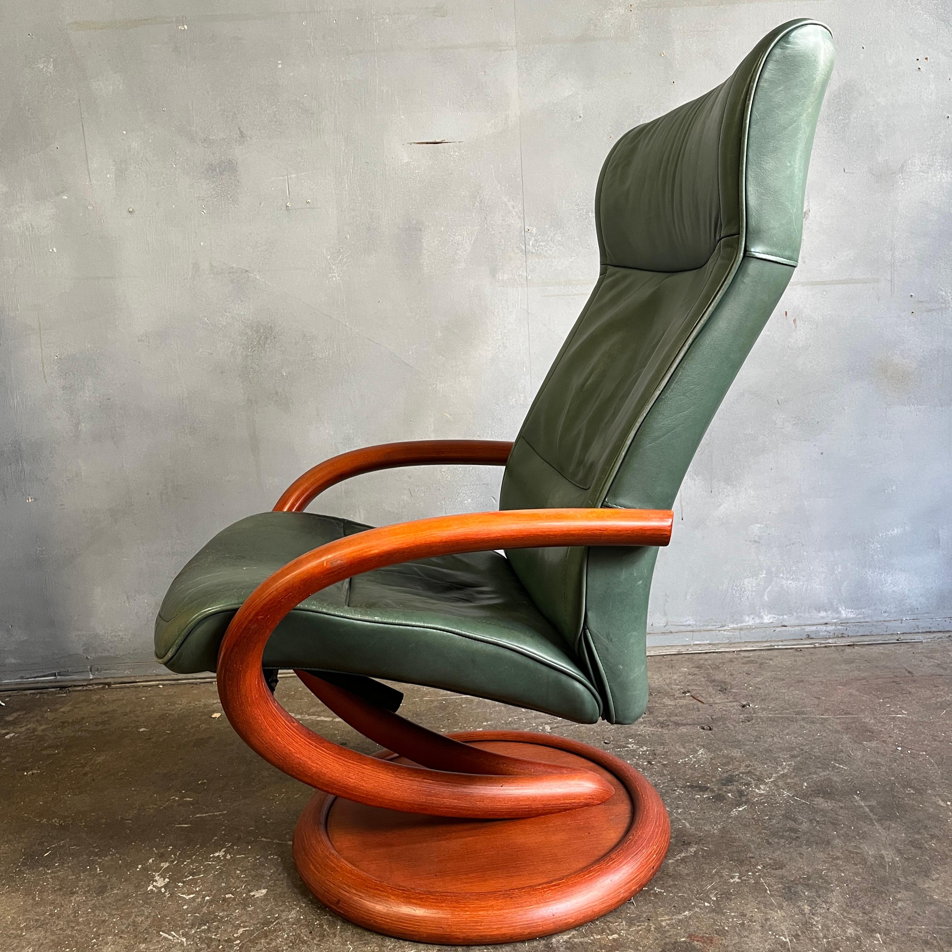 20th Century Midcentury Recliner Lounge Chair circa 1970 For Sale