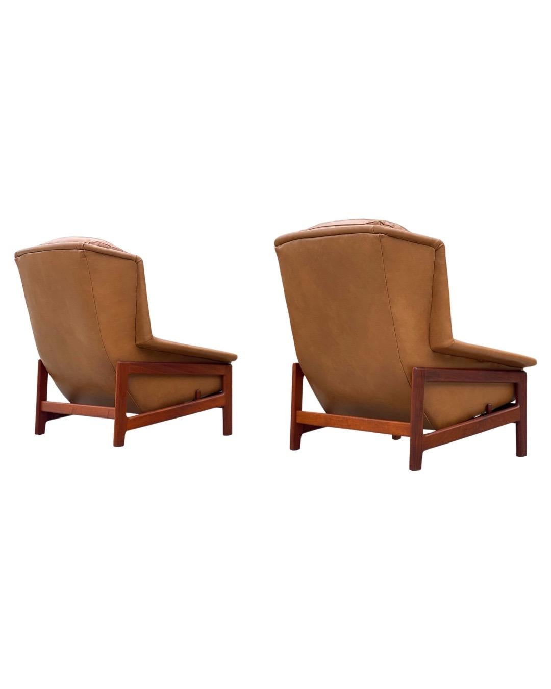 Midcentury Reclining Lounge Chairs in Leather + Walnut by Folke Ohlsson for DUX For Sale 6