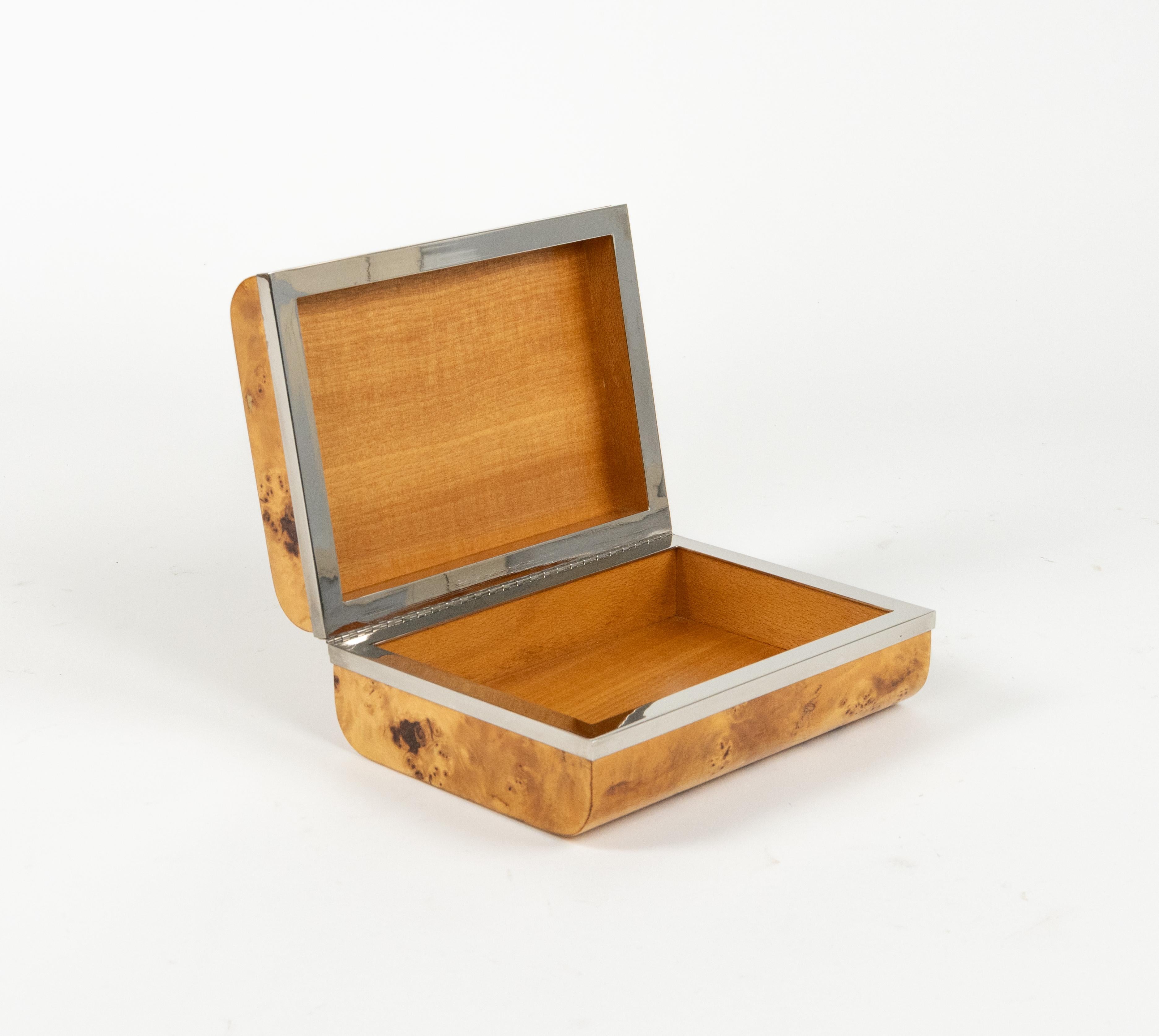 Rechteckige Schachtel aus Holz und Chrom im Willy Rizzo-Stil aus der Mitte des Jahrhunderts, Italien 1970er Jahre (Italienisch) im Angebot