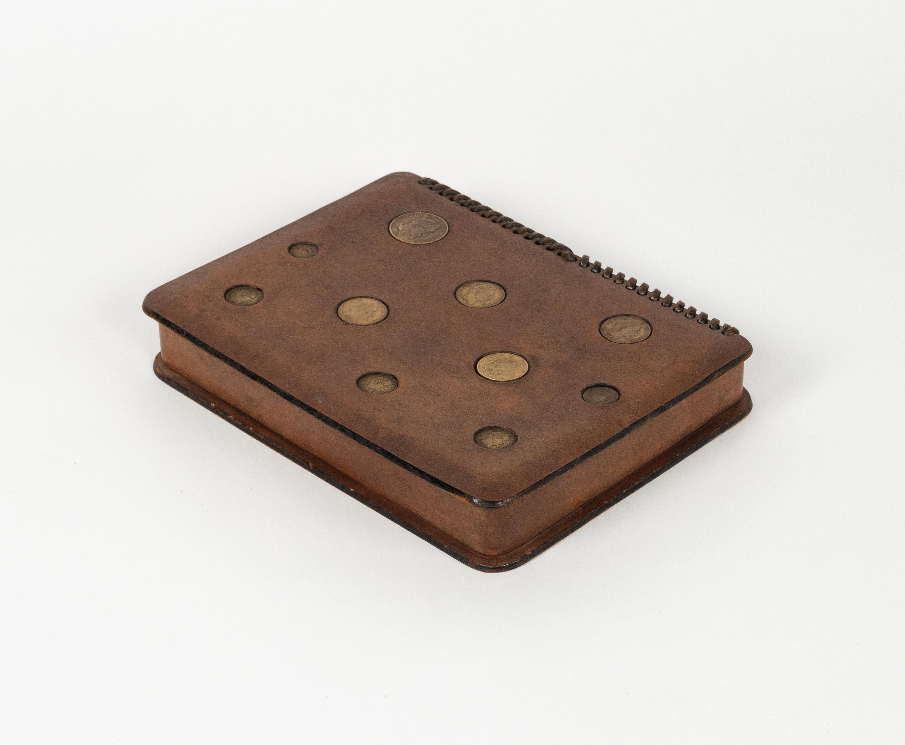 Midcentury Rectangular Decorative Box in Leather with Coins by LAR, Italy 1960s In Good Condition For Sale In Rome, IT