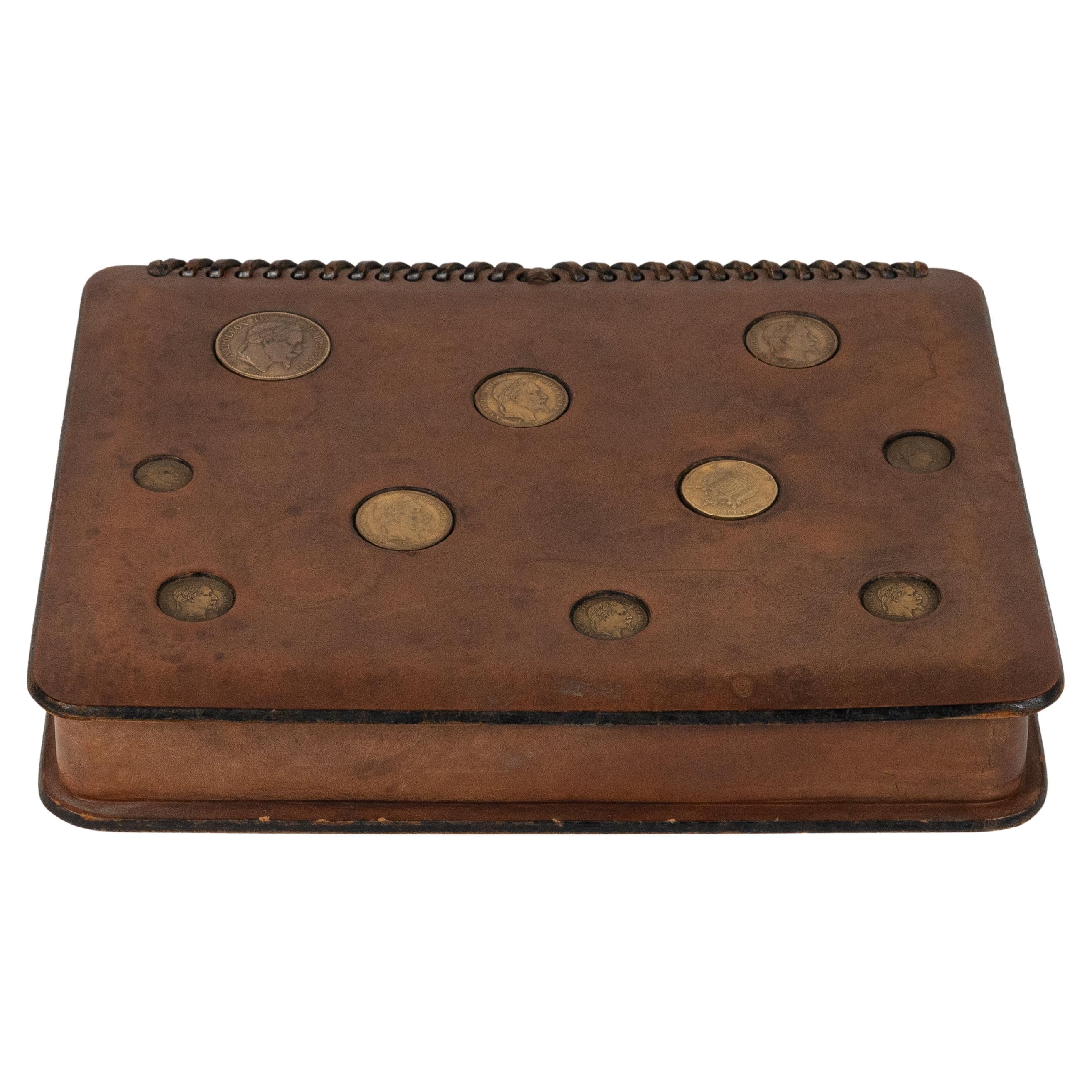Caja decorativa rectangular de mediados de siglo en cuero con monedas by LAR, Italia Años 60