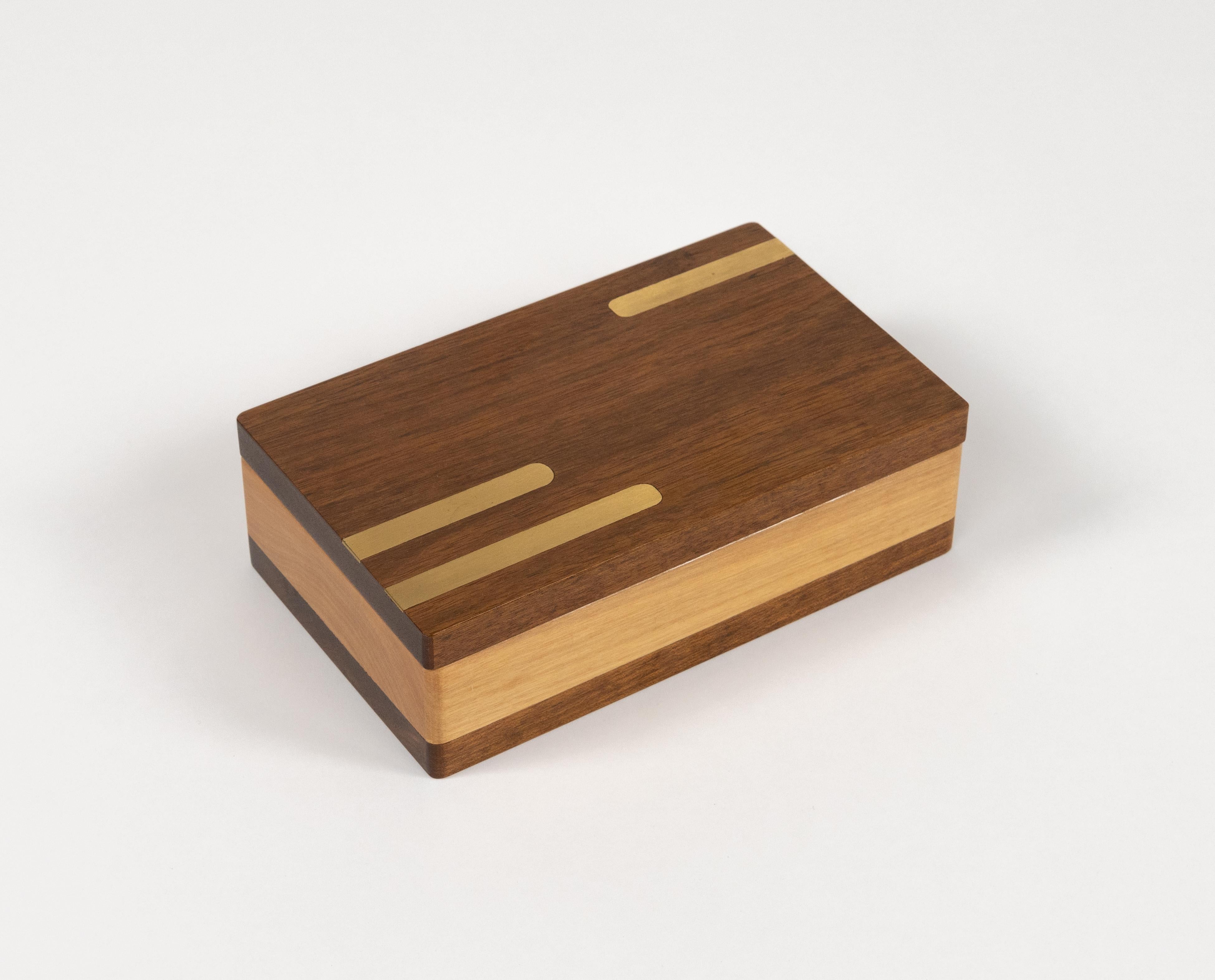 Mid-Century Modern Midcentury Rectangular Decorative Box in Wood and Brass, Italy 1970s For Sale