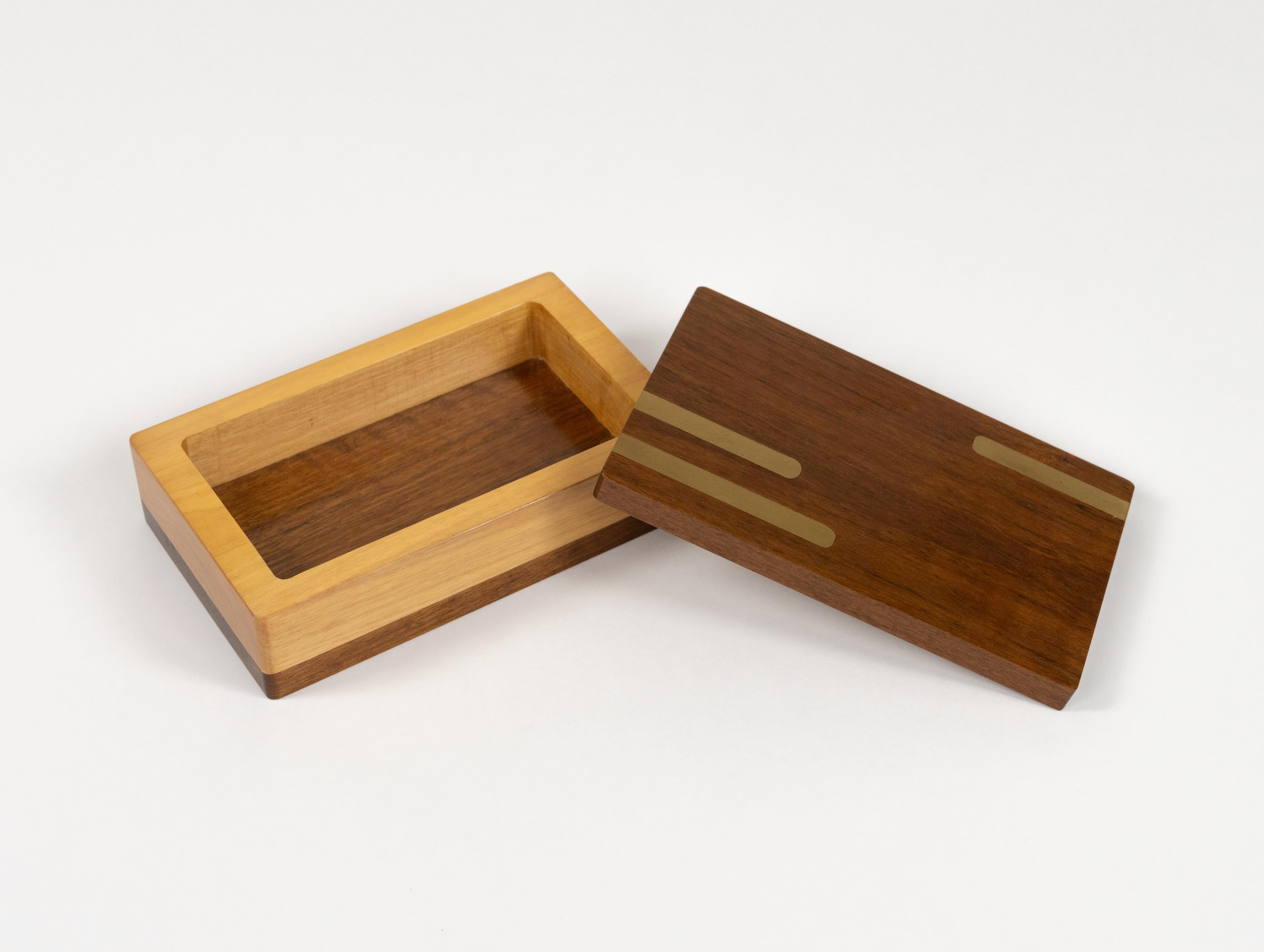 Midcentury Rectangular Decorative Box in Wood and Brass, Italy 1970s In Good Condition For Sale In Rome, IT