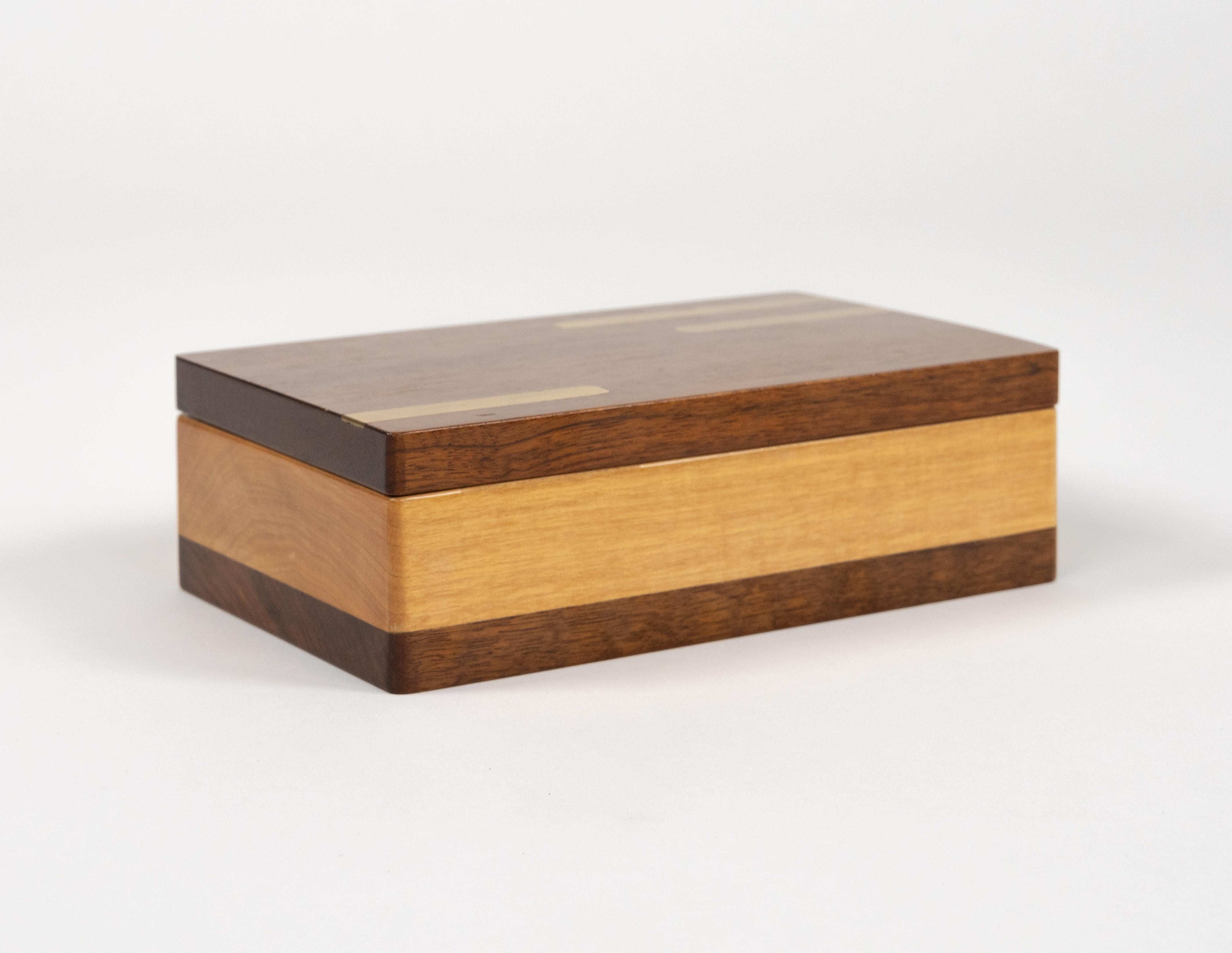 Midcentury Rectangular Decorative Box in Wood and Brass, Italy 1970s For Sale 2