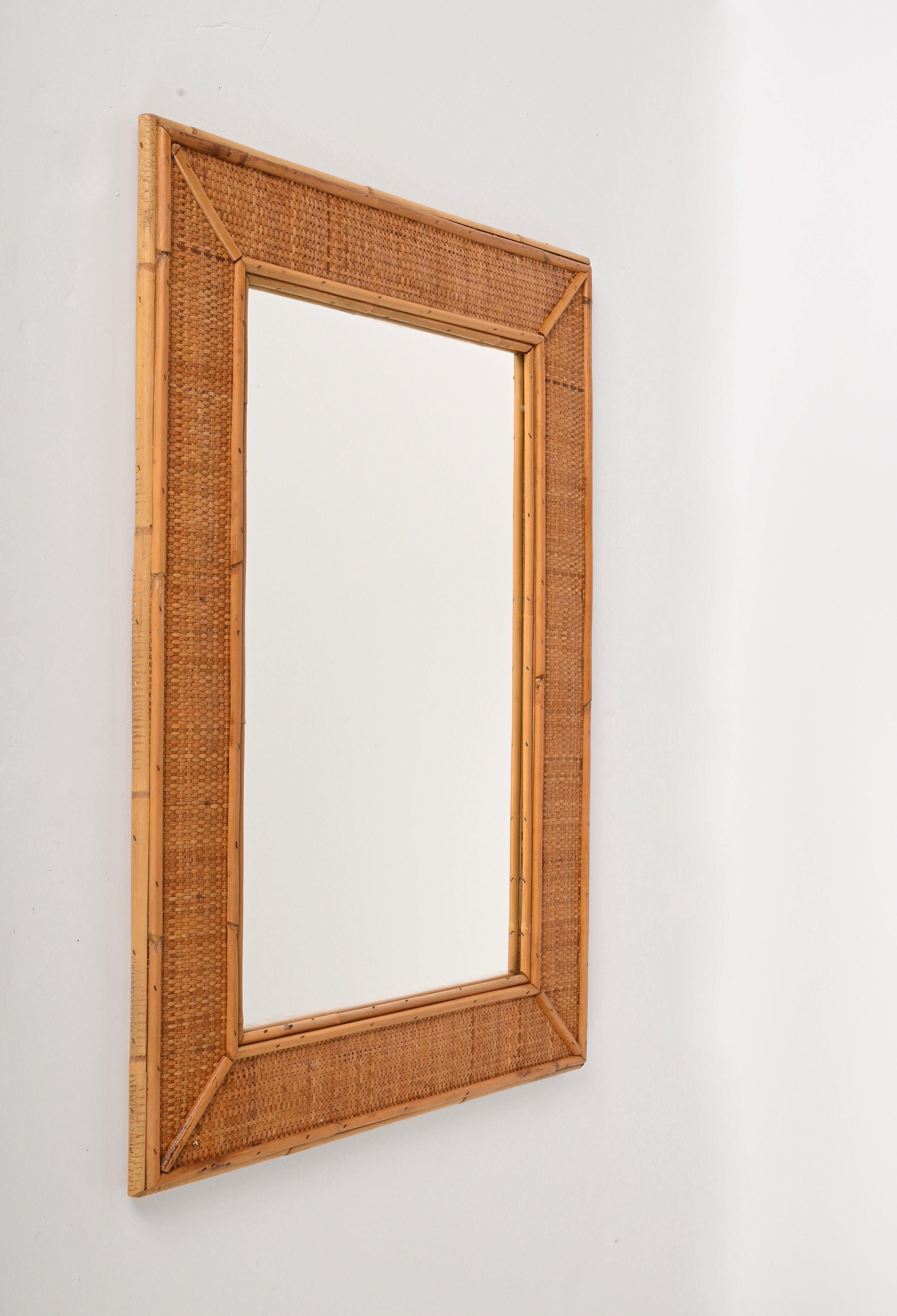 Midcentury Rectangular Italian Mirror with Bamboo and Woven Wicker Frame, 1970s In Good Condition For Sale In Roma, IT