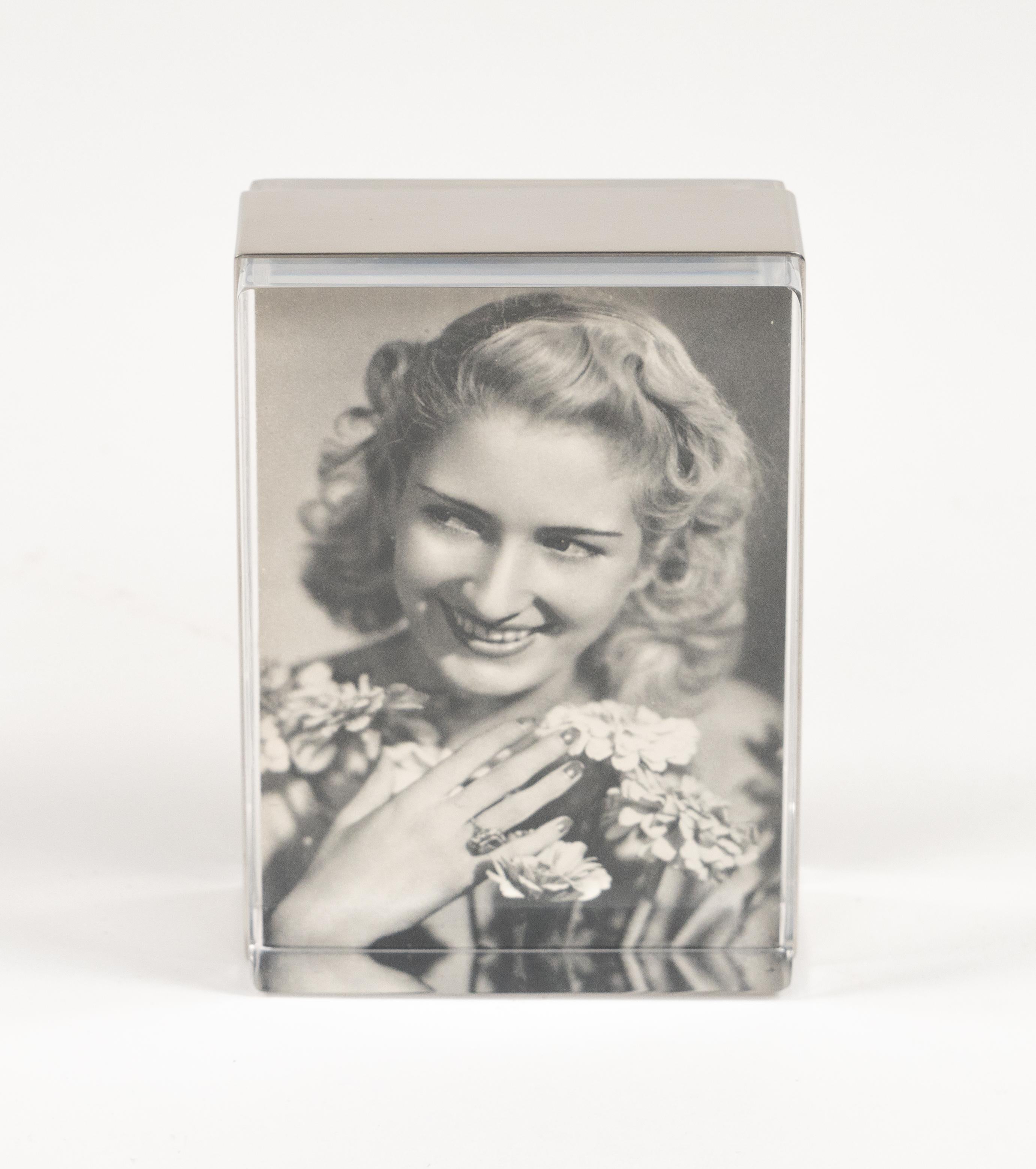 Rechteckiger Bilderrahmen aus Lucite und Chrom aus der Mitte des Jahrhunderts, Italien 1970er Jahre (Italienisch) im Angebot