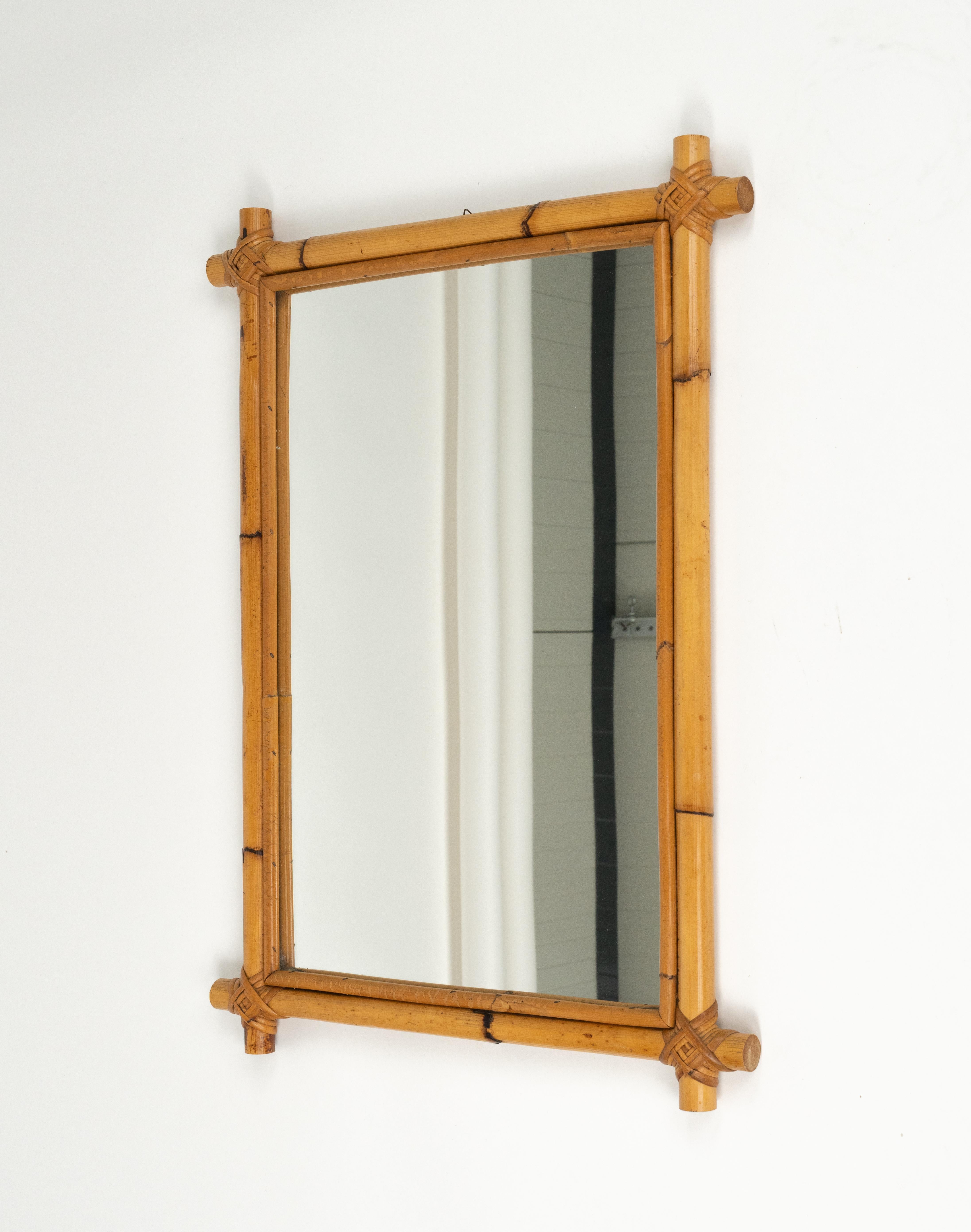 Espejo de pared rectangular de ratán y bambú de mediados de siglo, Italia Años 70 en venta 3