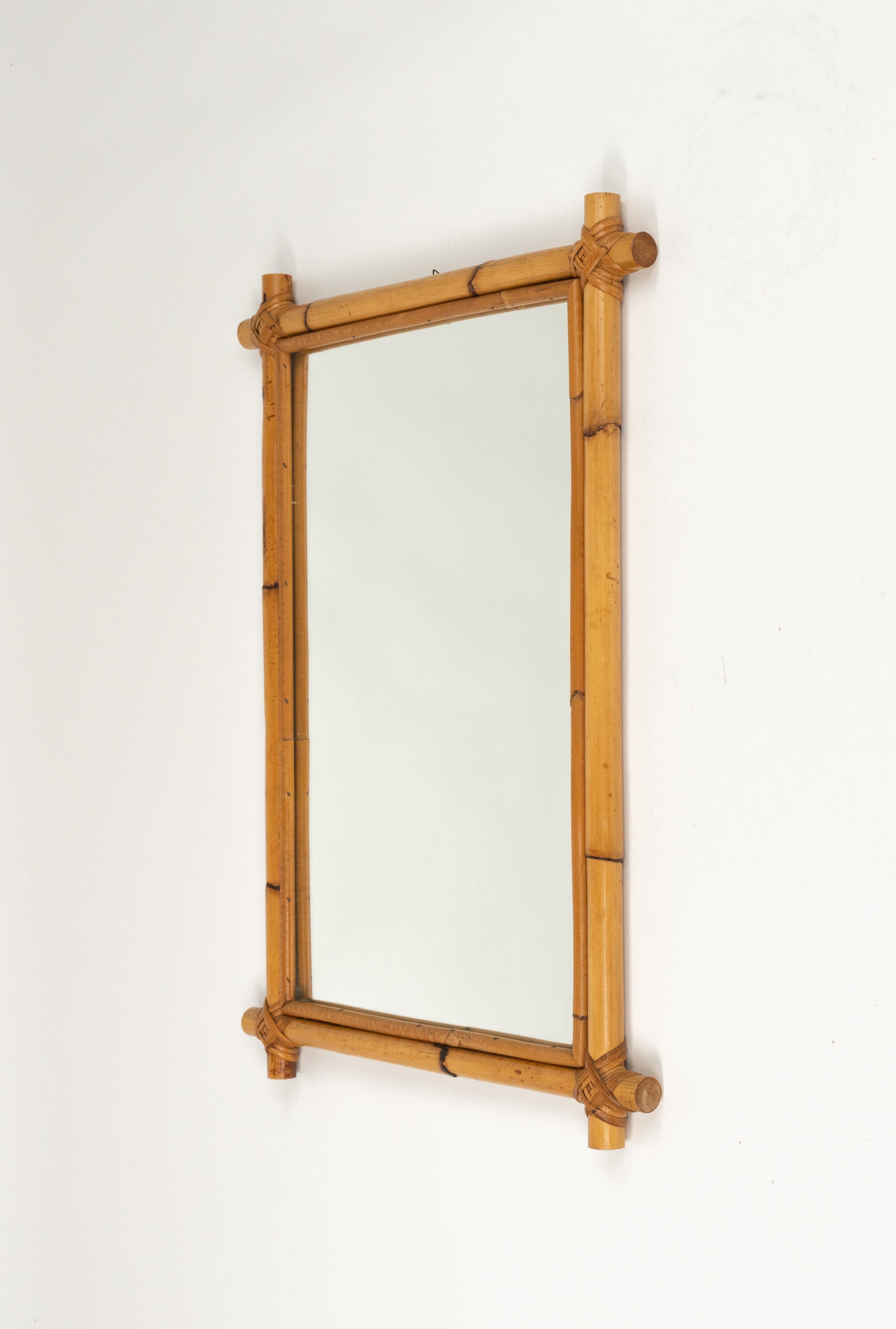 Espejo de pared rectangular de ratán y bambú de mediados de siglo, Italia Años 70 en venta 2