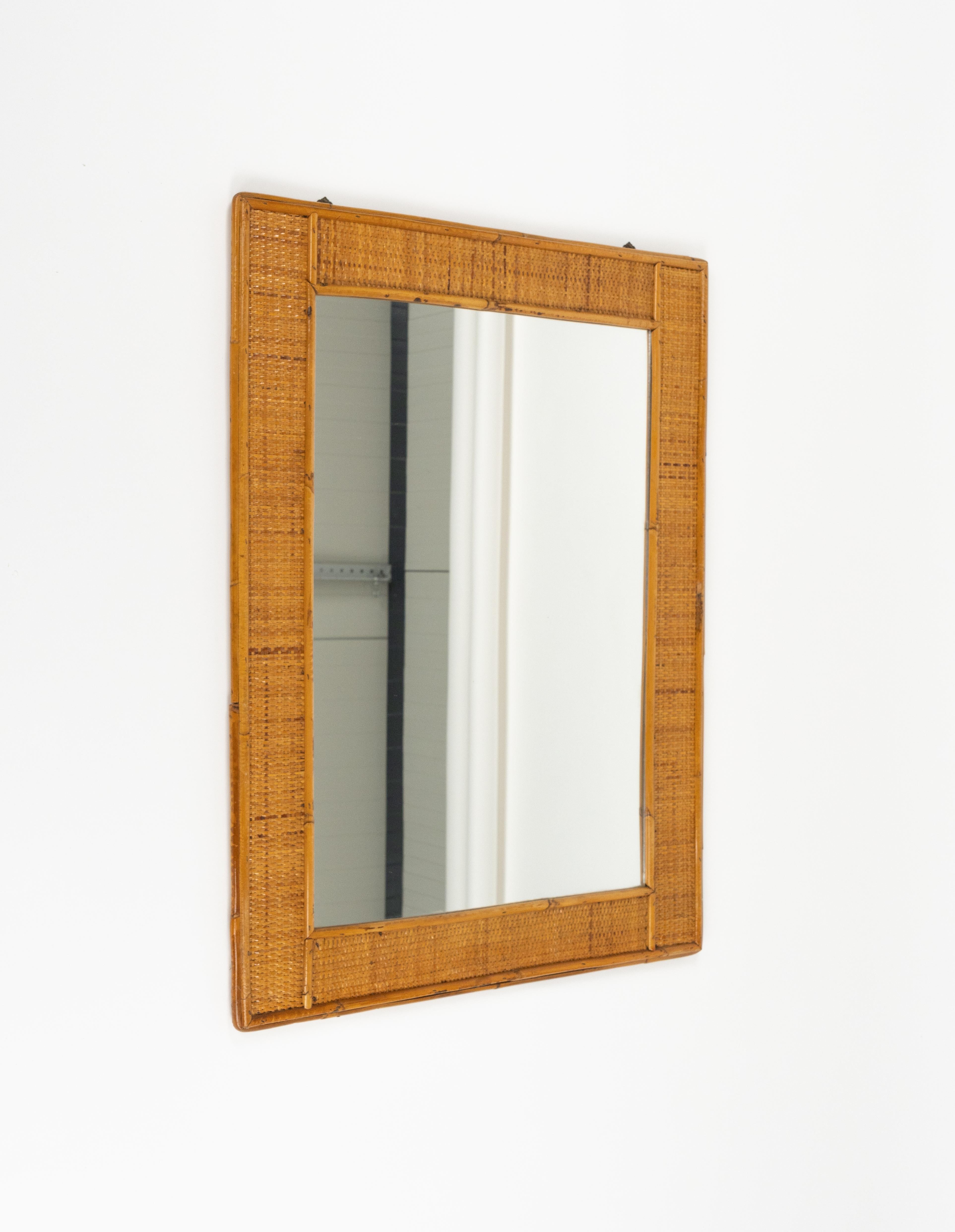 Midcentury Rectangular Wall Mirror in Rattan and Wicker, Italy 1970s In Good Condition For Sale In Rome, IT