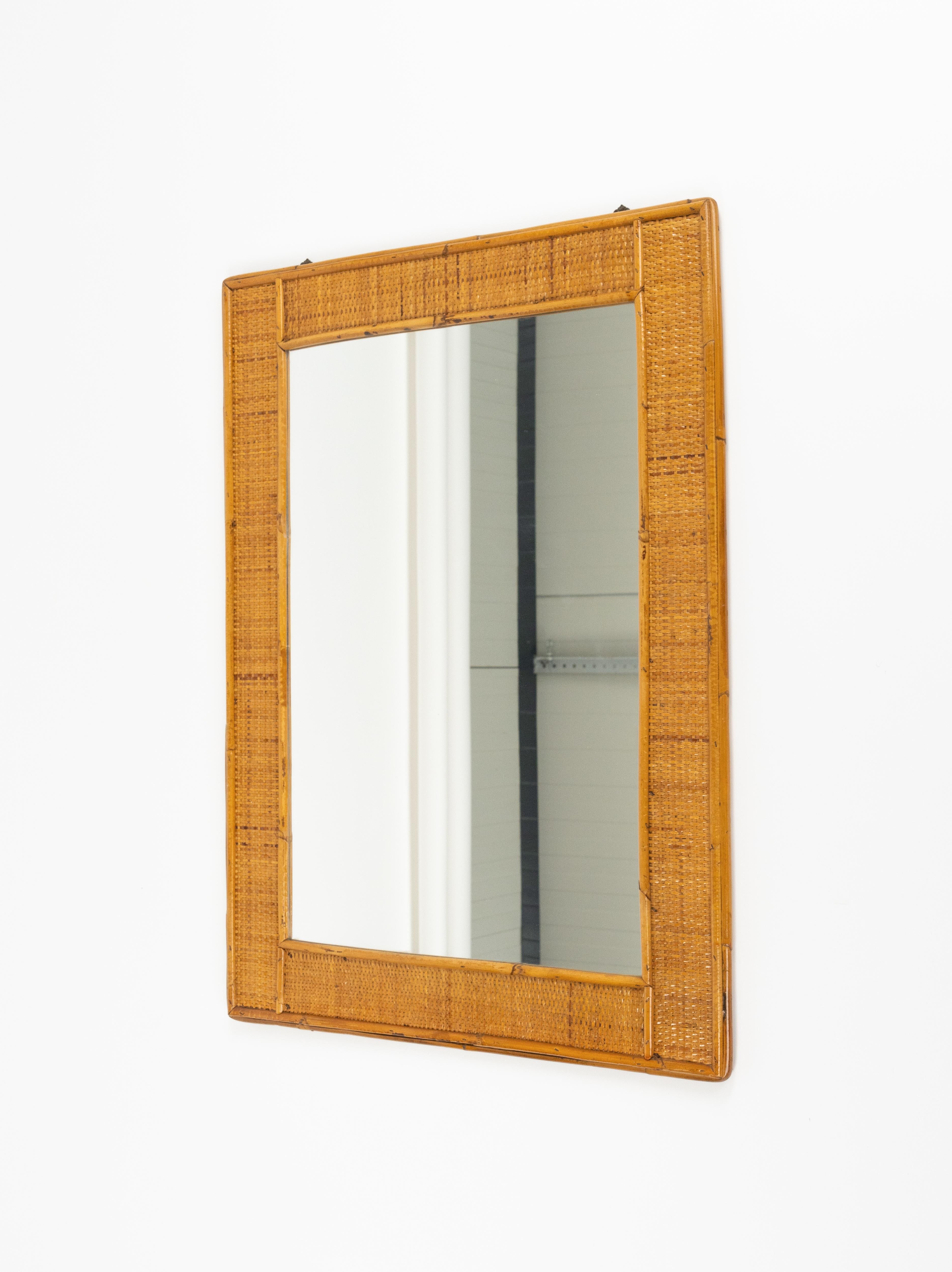 Midcentury Rectangular Wall Mirror in Rattan and Wicker, Italy 1970s For Sale 1