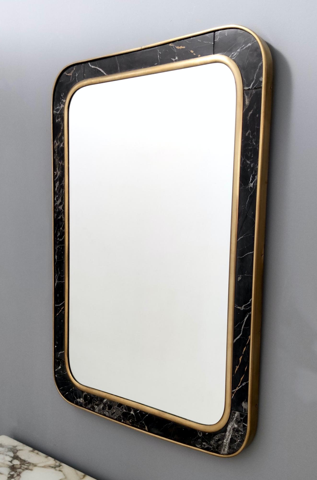 Midcentury Rectangular Wall Mirror with Brass and Black Portoro Marble Frame In Excellent Condition In Bresso, Lombardy