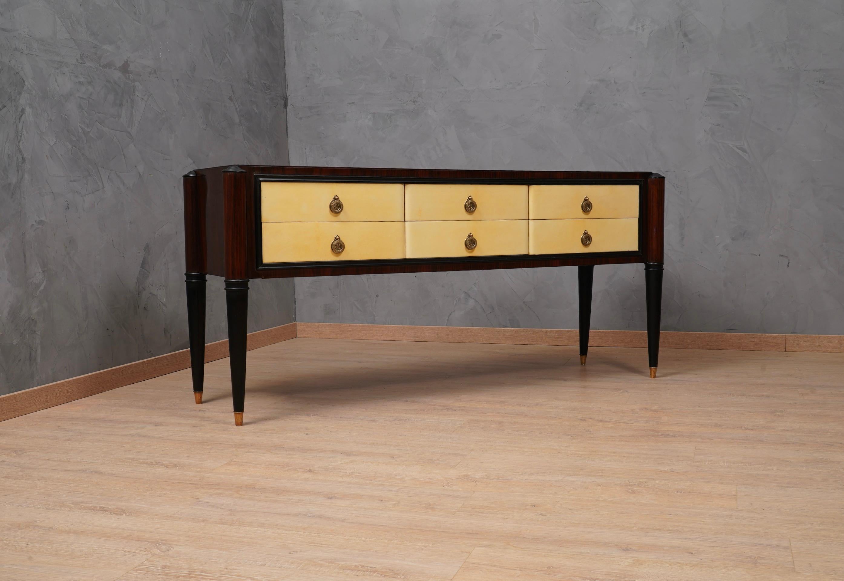 MidCentury Rectangular Walnut Wood and Goatskin Italian Chests of Drawer, 1950 In Good Condition For Sale In Rome, IT