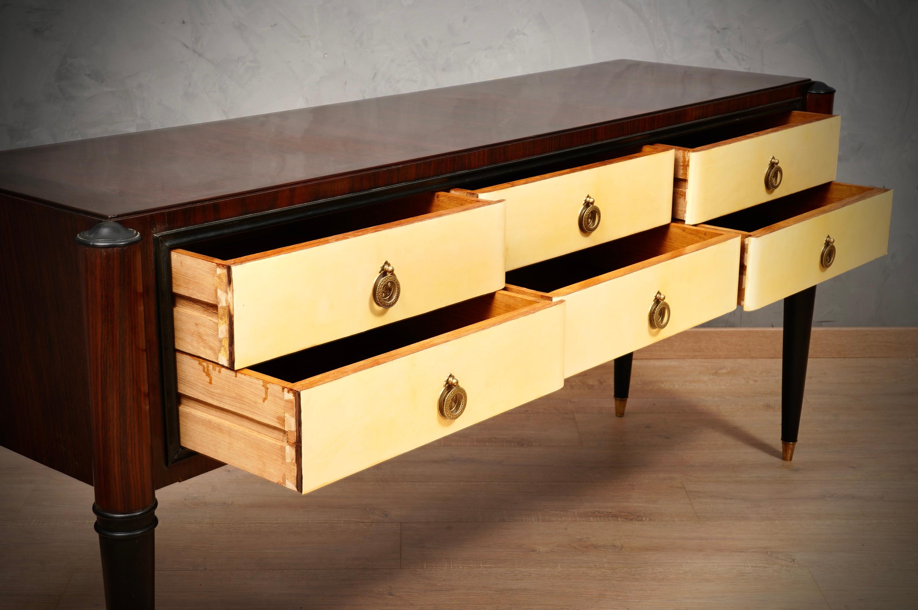 MidCentury Rectangular Walnut and Goatskin Italian Style Chests of Drawer, 1950 In Good Condition For Sale In Rome, IT