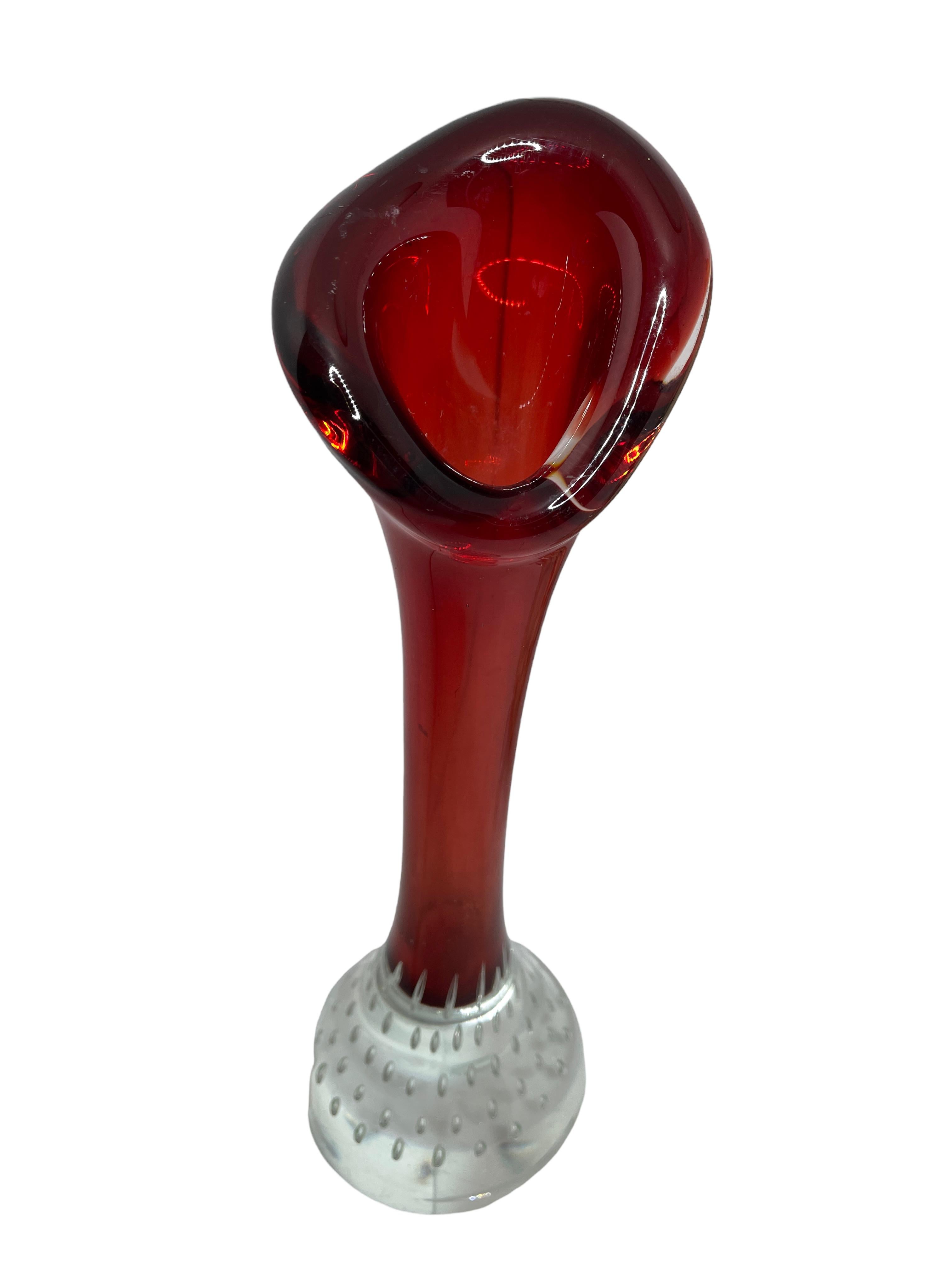 Late 20th Century Midcentury Red & Clear Single Flower Sommerso Murano Glass Vase, Italy For Sale