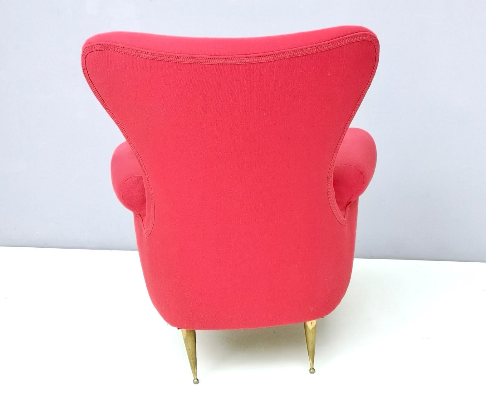 Vintage Wingback Red Cotton Armchair with Brass Feet, Italy In Good Condition For Sale In Bresso, Lombardy