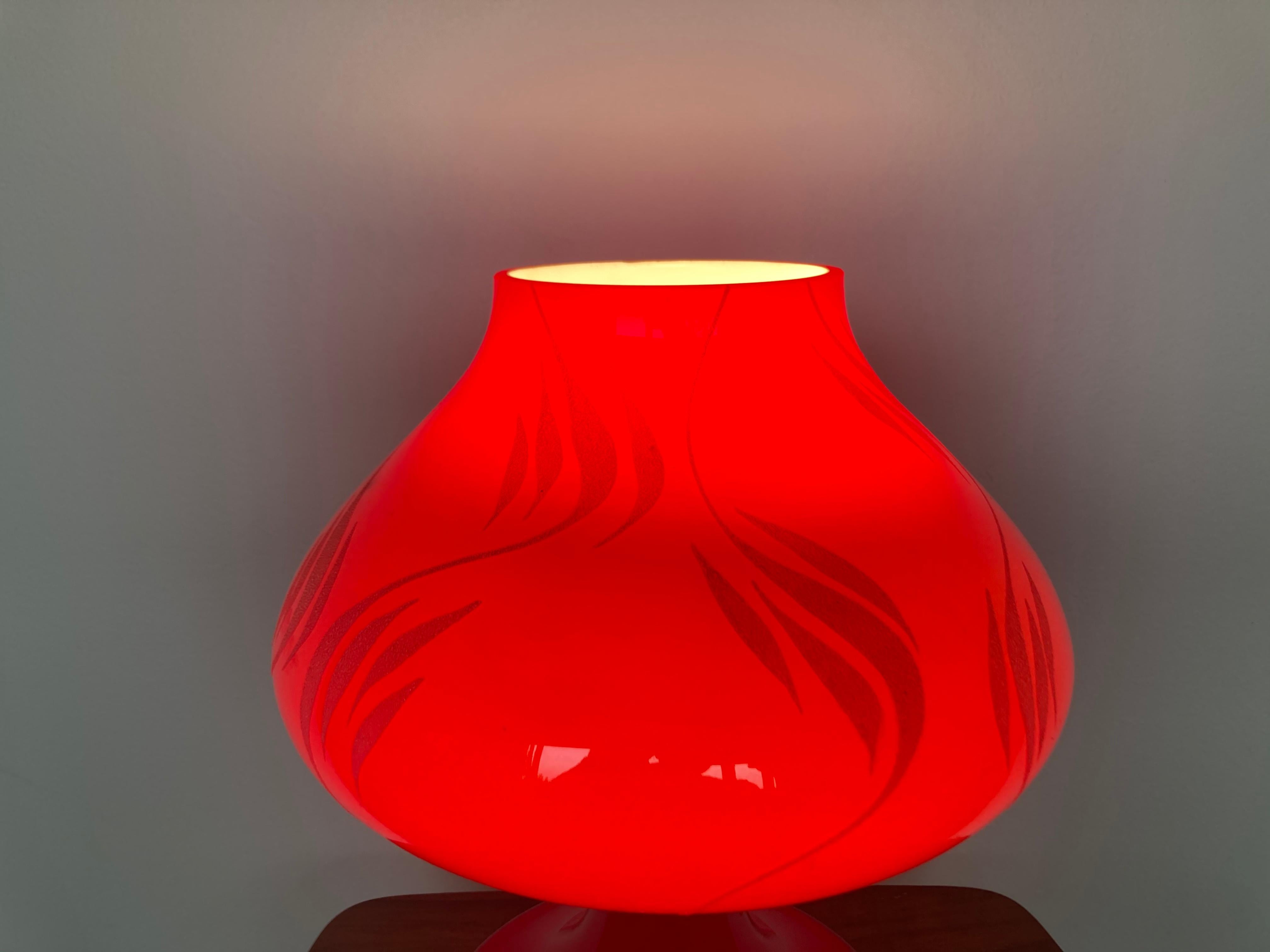 Midcentury Red Glass Table Lamp by Stefan Tabery, 1960s In Good Condition In Praha, CZ