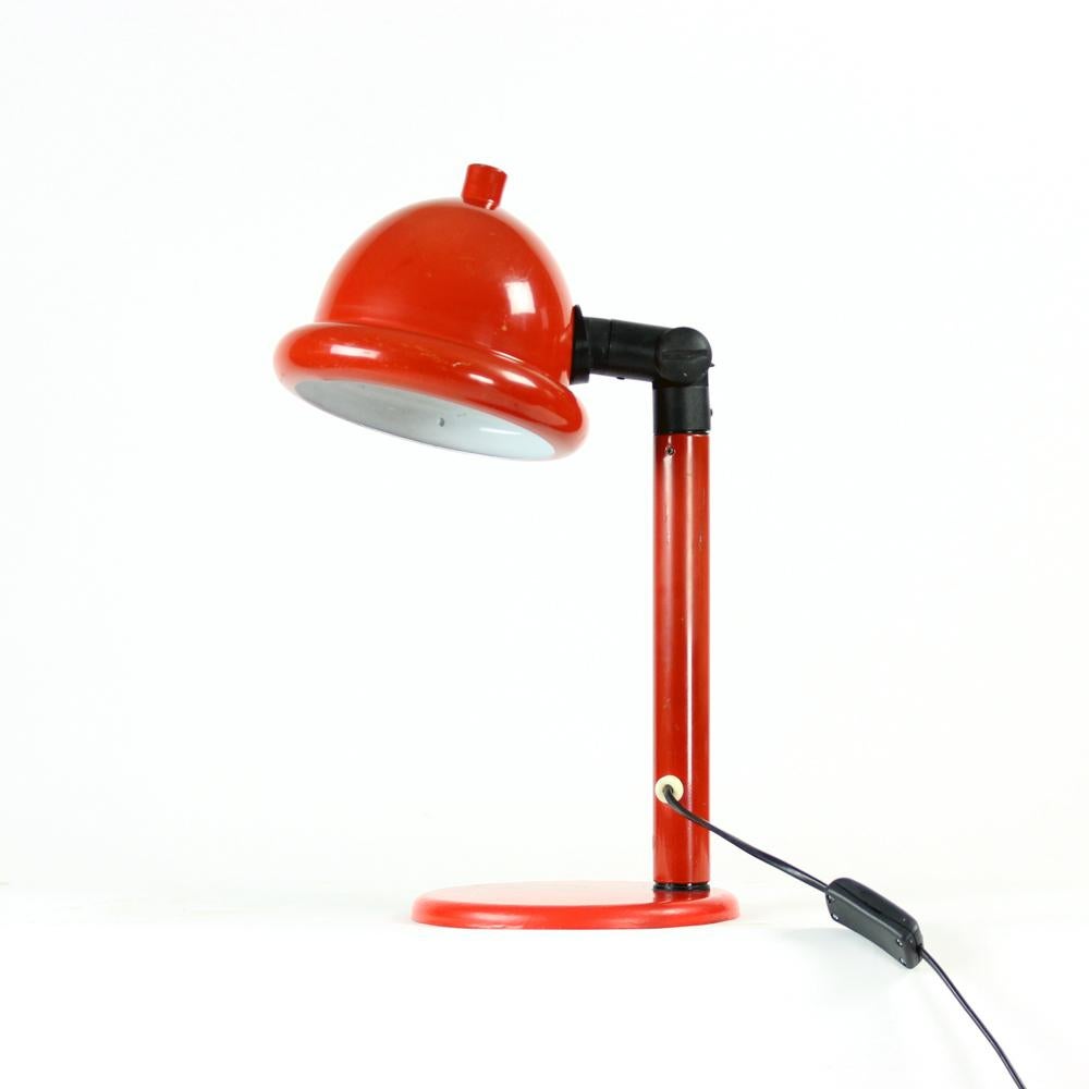 Midcentury Red Metal Table Lamp, Czechoslovakia 1960s In Good Condition For Sale In Zohor, SK