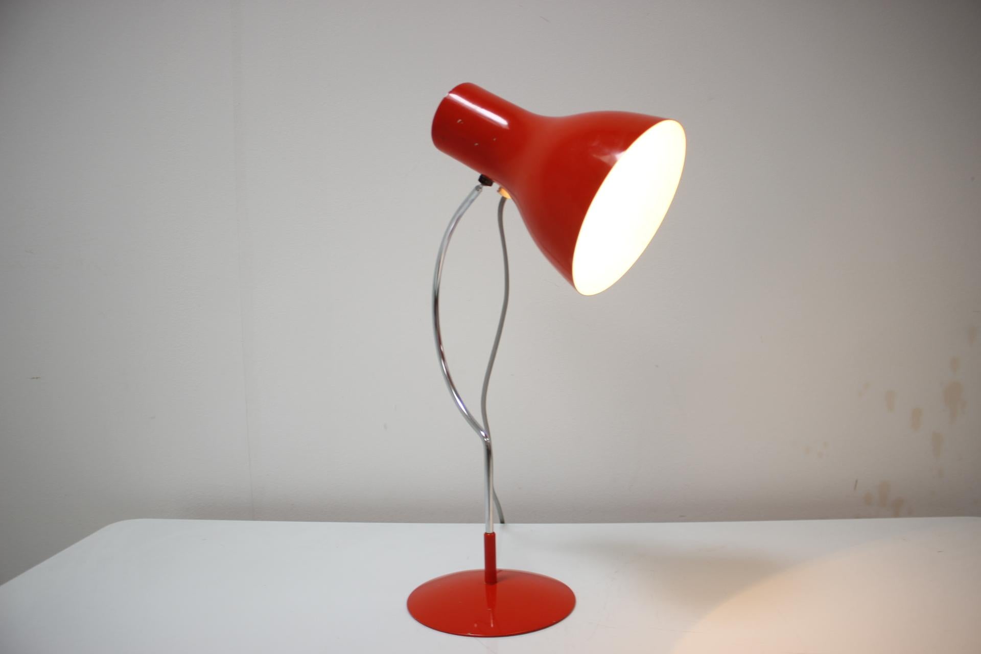 Lampe de bureau rouge du milieu du siècle dernier/Napako conçue par Josef Hurka, 1970 en vente 2