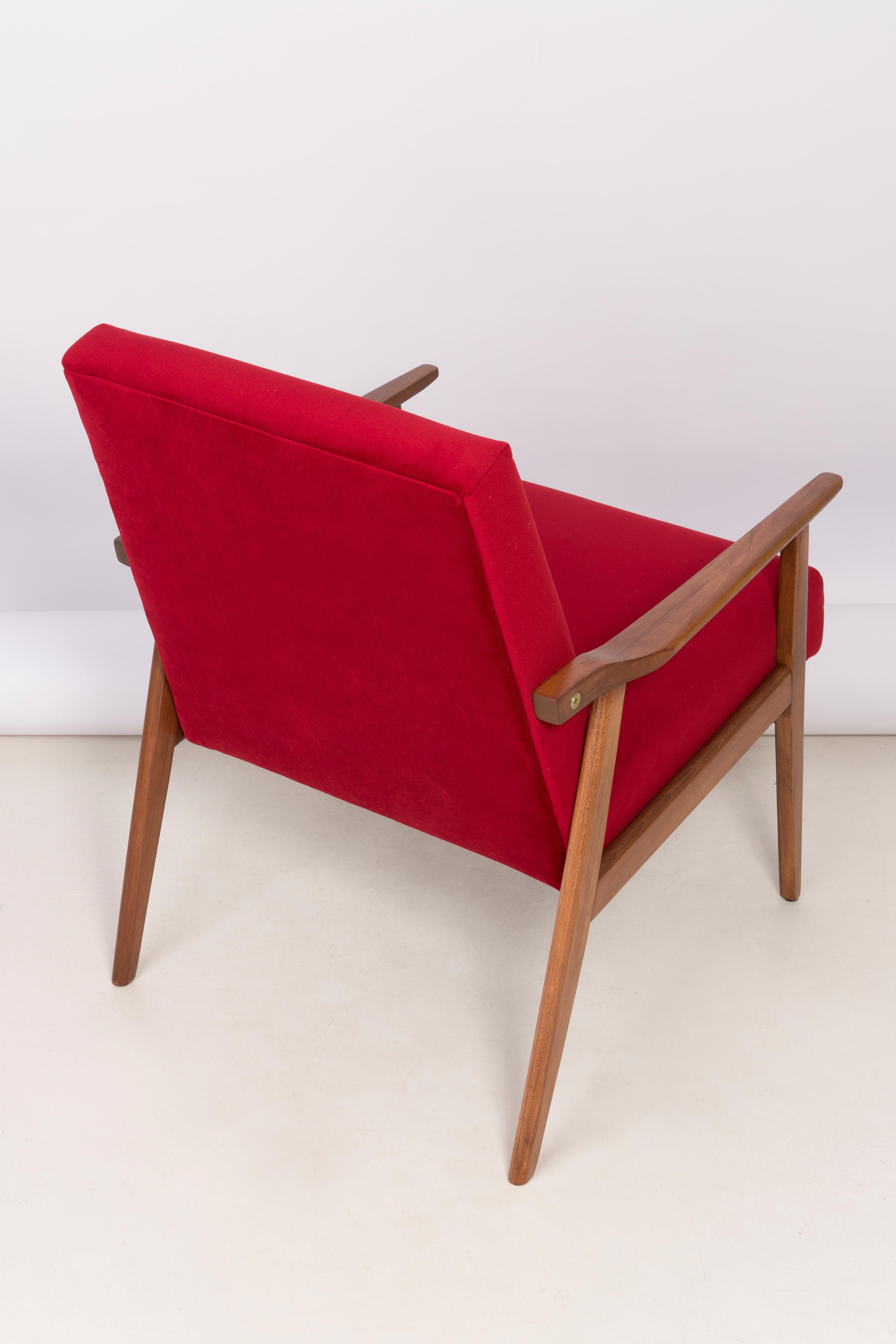 Textile Midcentury Red Velvet Dante Armchair, 1960s For Sale