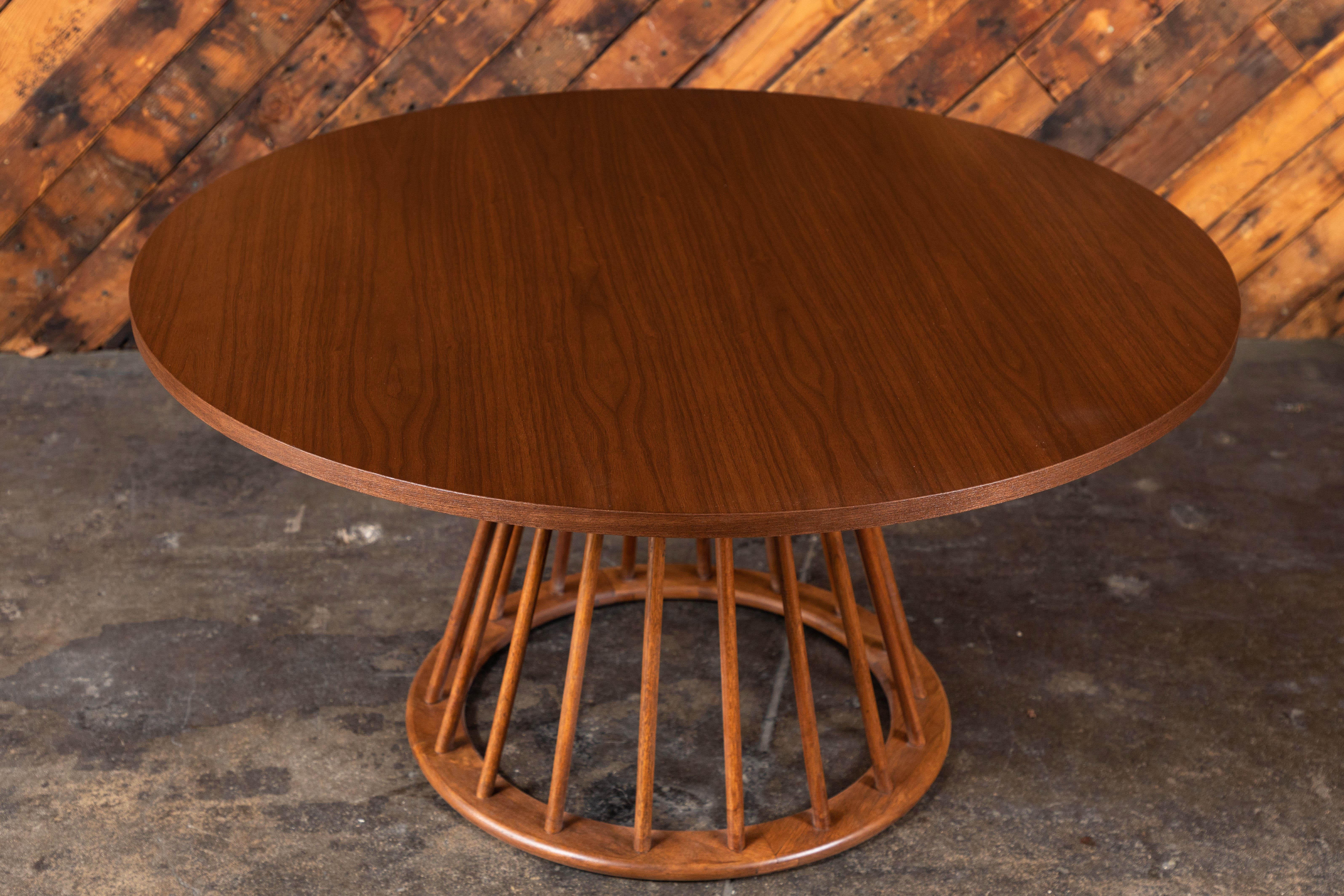 Mid-Century Modern Midcentury Refinished Walnut Game Table with Four Spindle Base Stools, Arthur Um For Sale