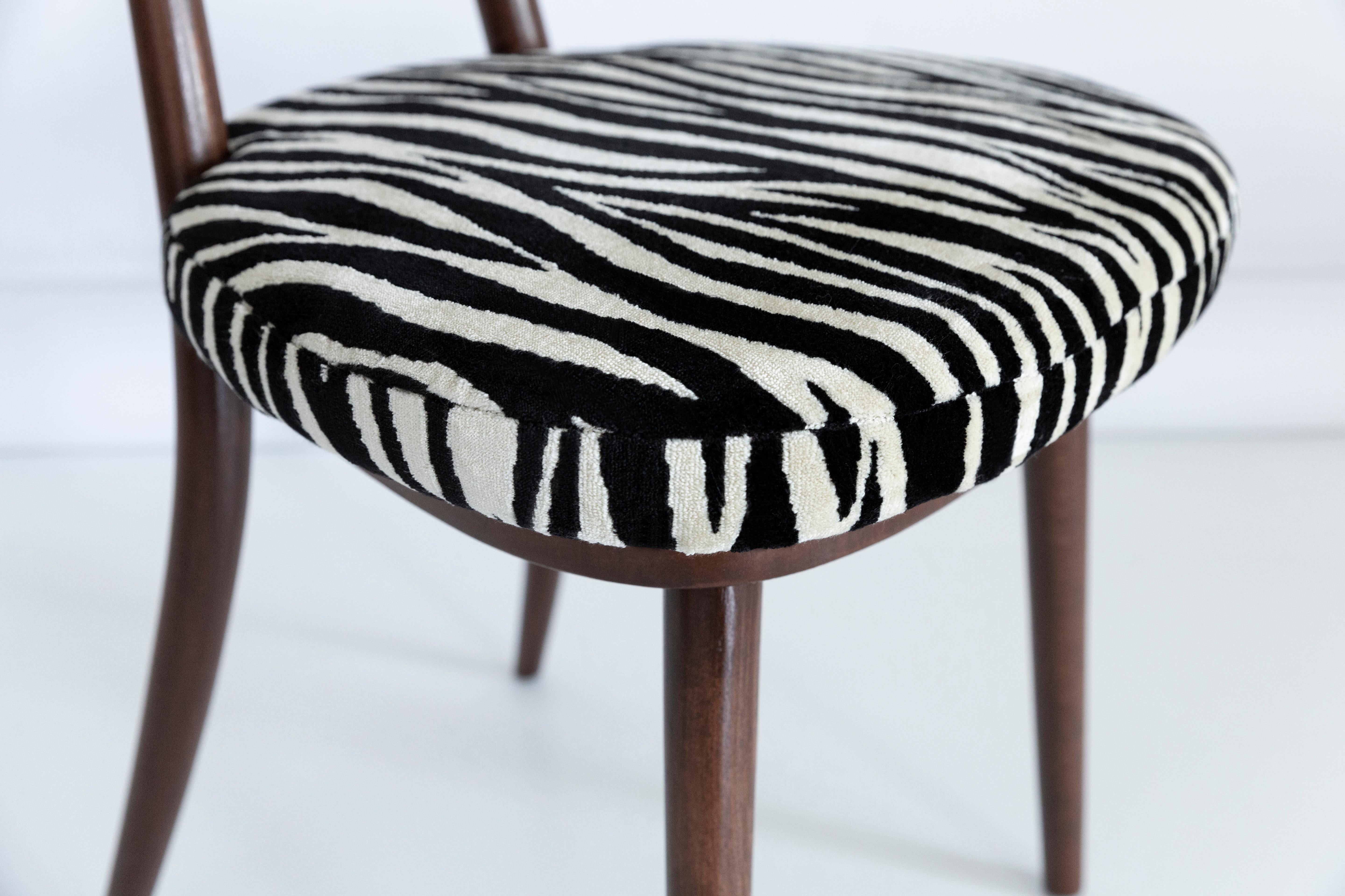 Hand-Crafted Midcentury Regency Zebra Black and White Heart Chair, Poland, 1960s For Sale