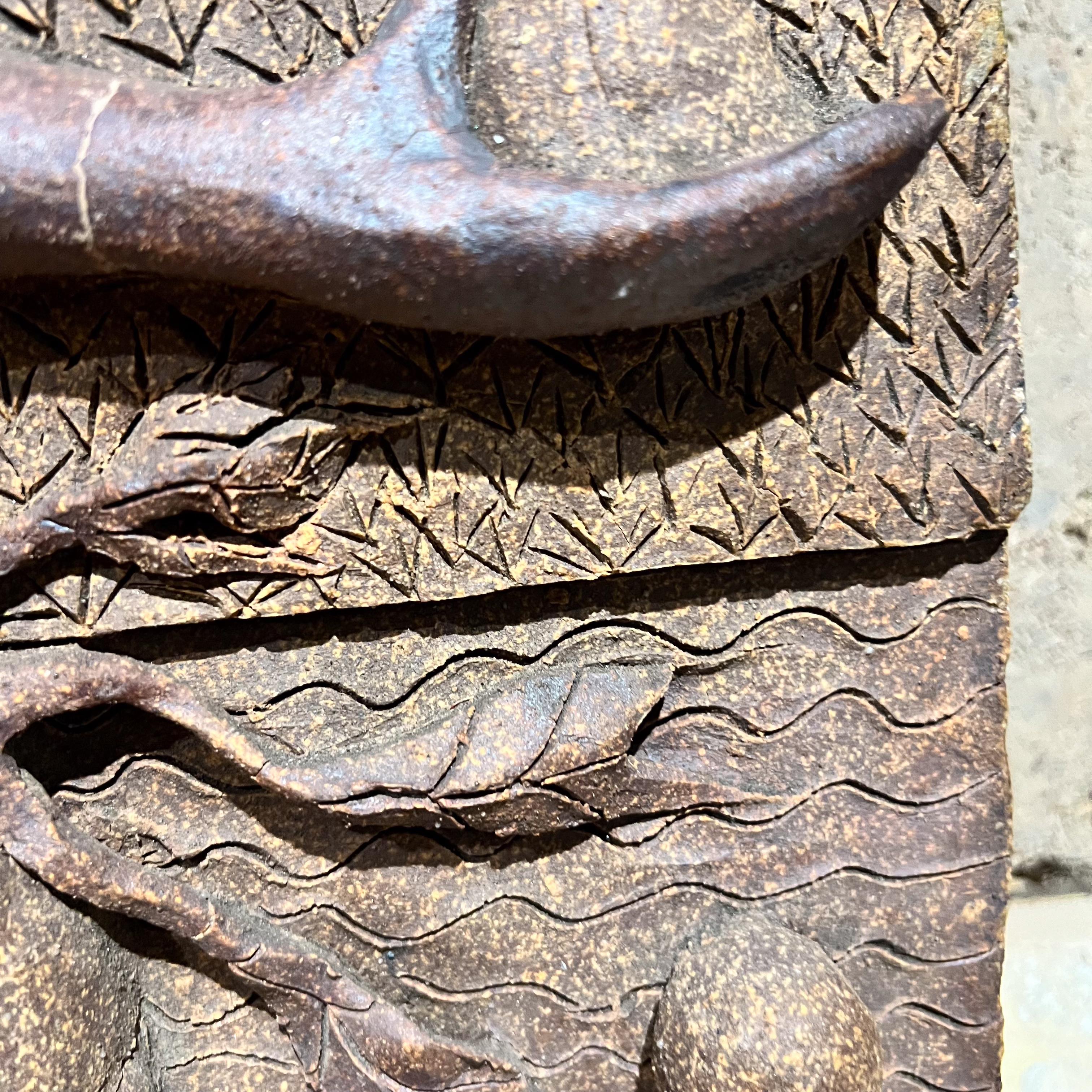 Arte da parete in rilievo del Medioevo Scultura in ceramica in vendita 8