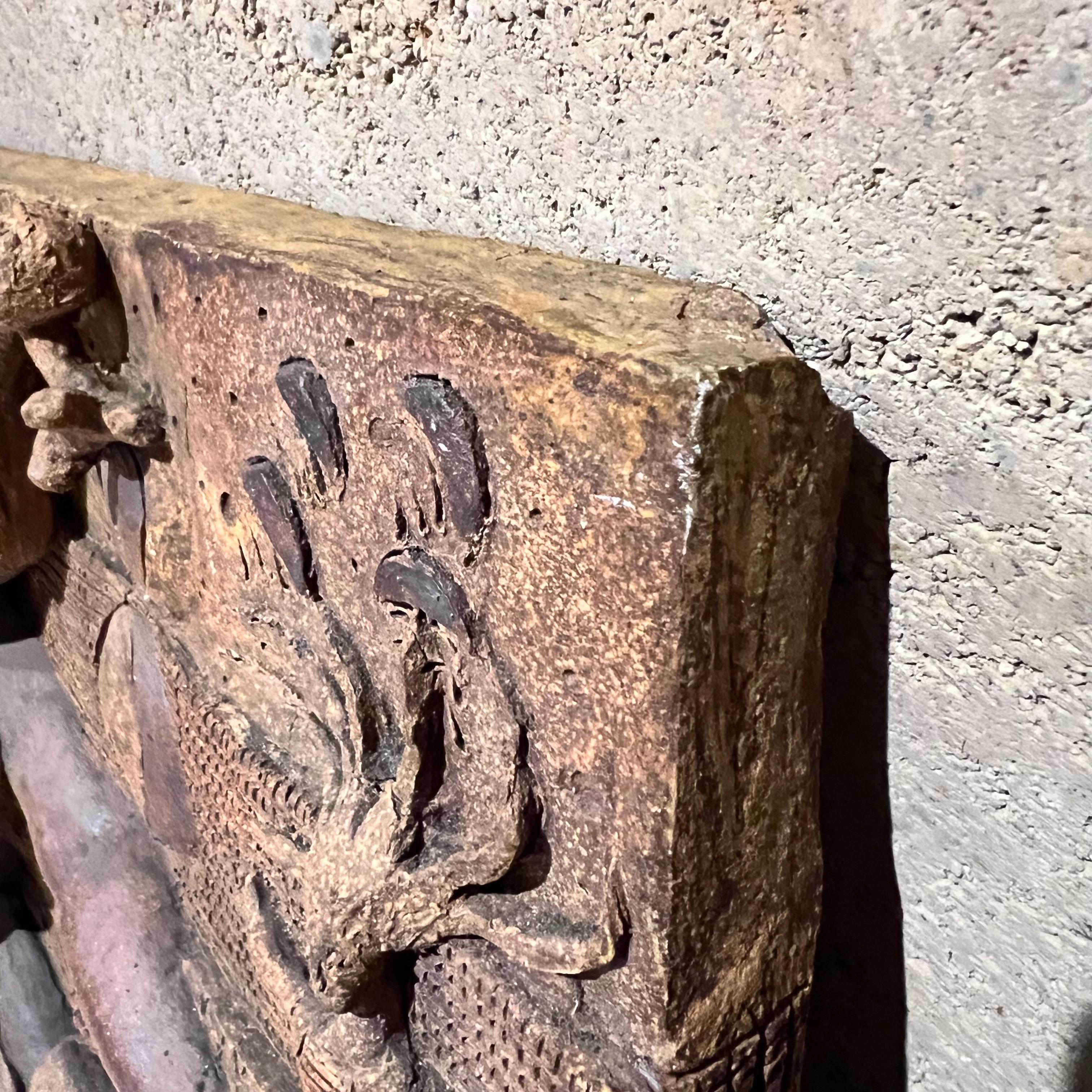 XX secolo Arte da parete in rilievo del Medioevo Scultura in ceramica in vendita
