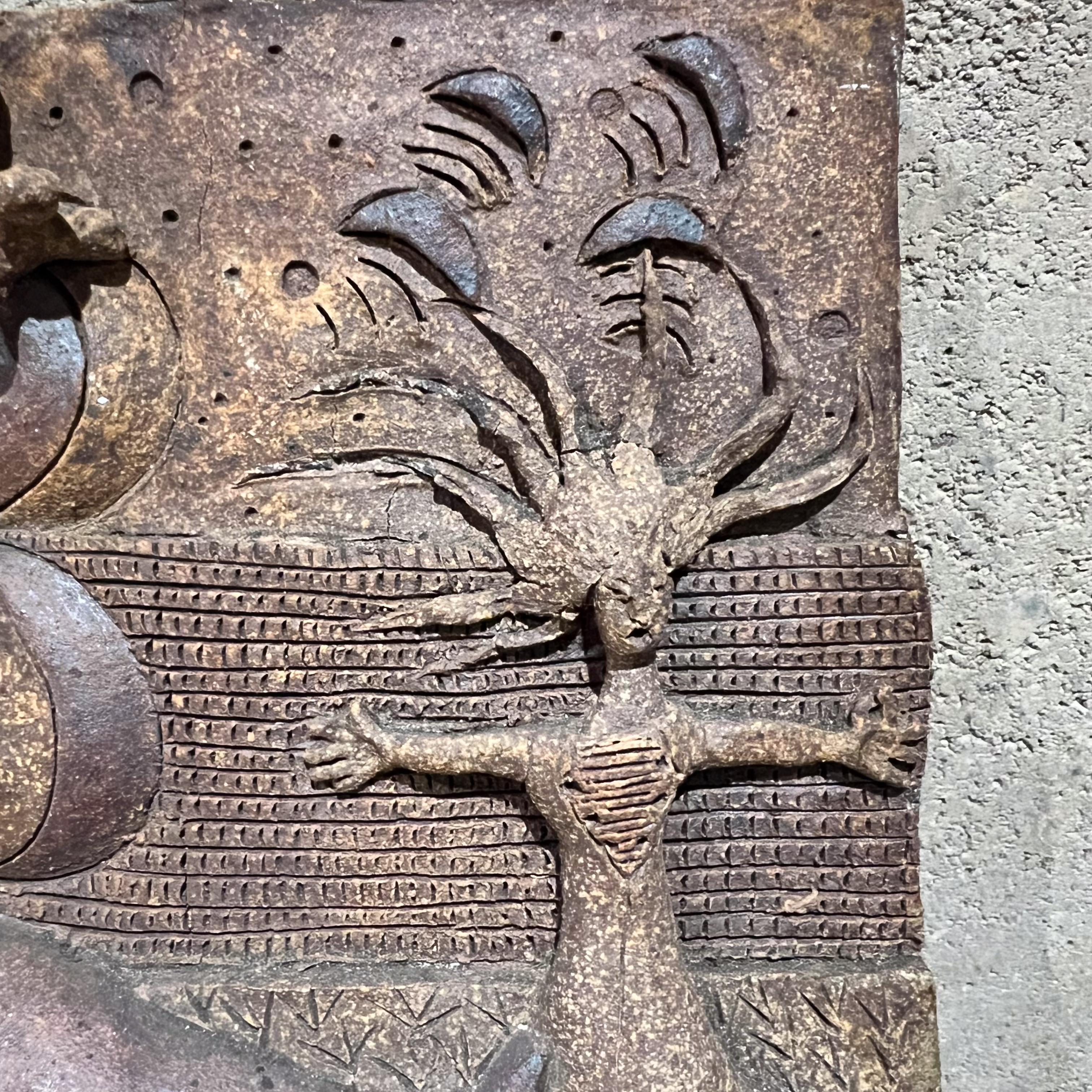 Terracotta Arte da parete in rilievo del Medioevo Scultura in ceramica in vendita