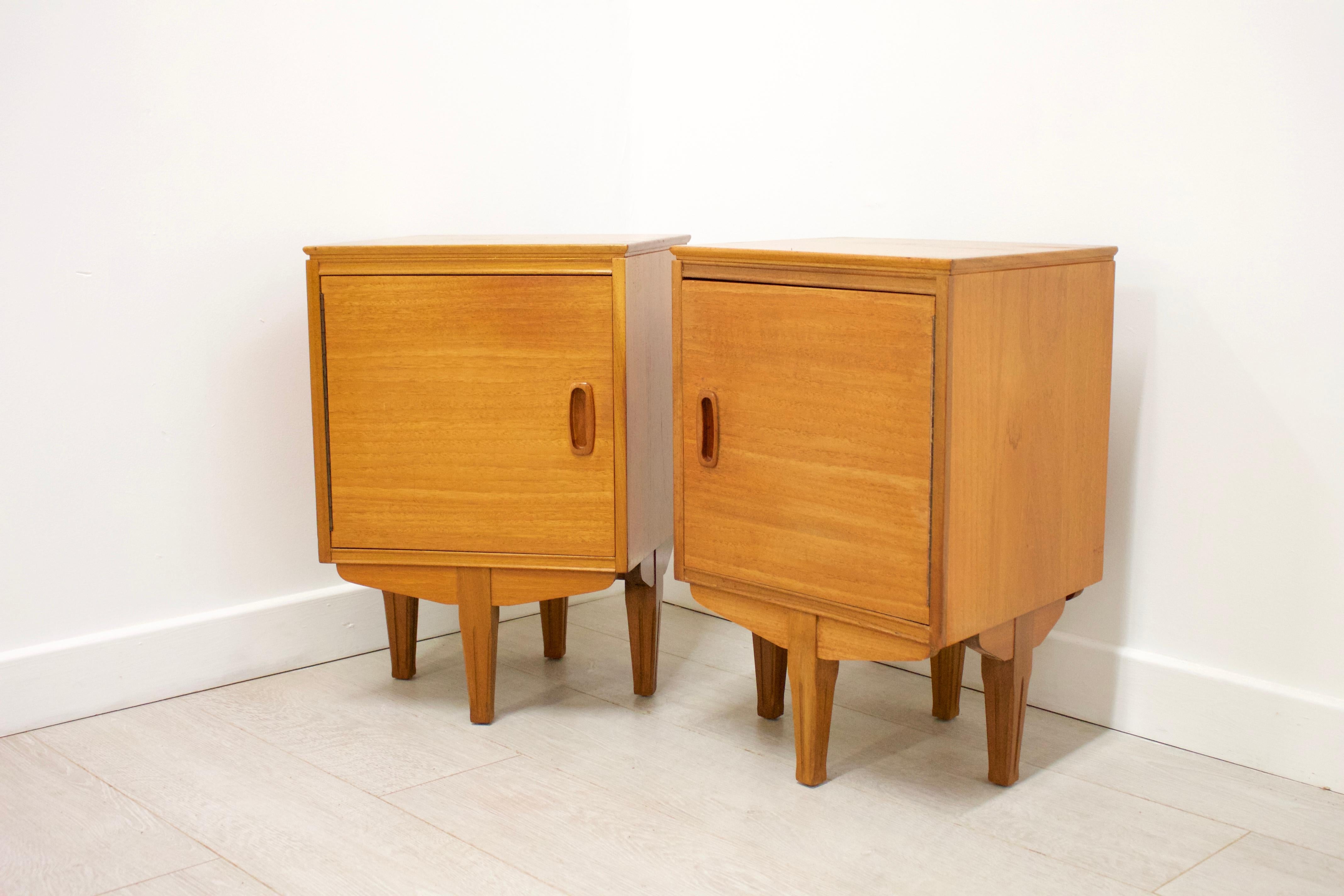- This is a pair of very stylish midcentury bedside cabinet / tables.
- Features a drawer inside both for ample storage.