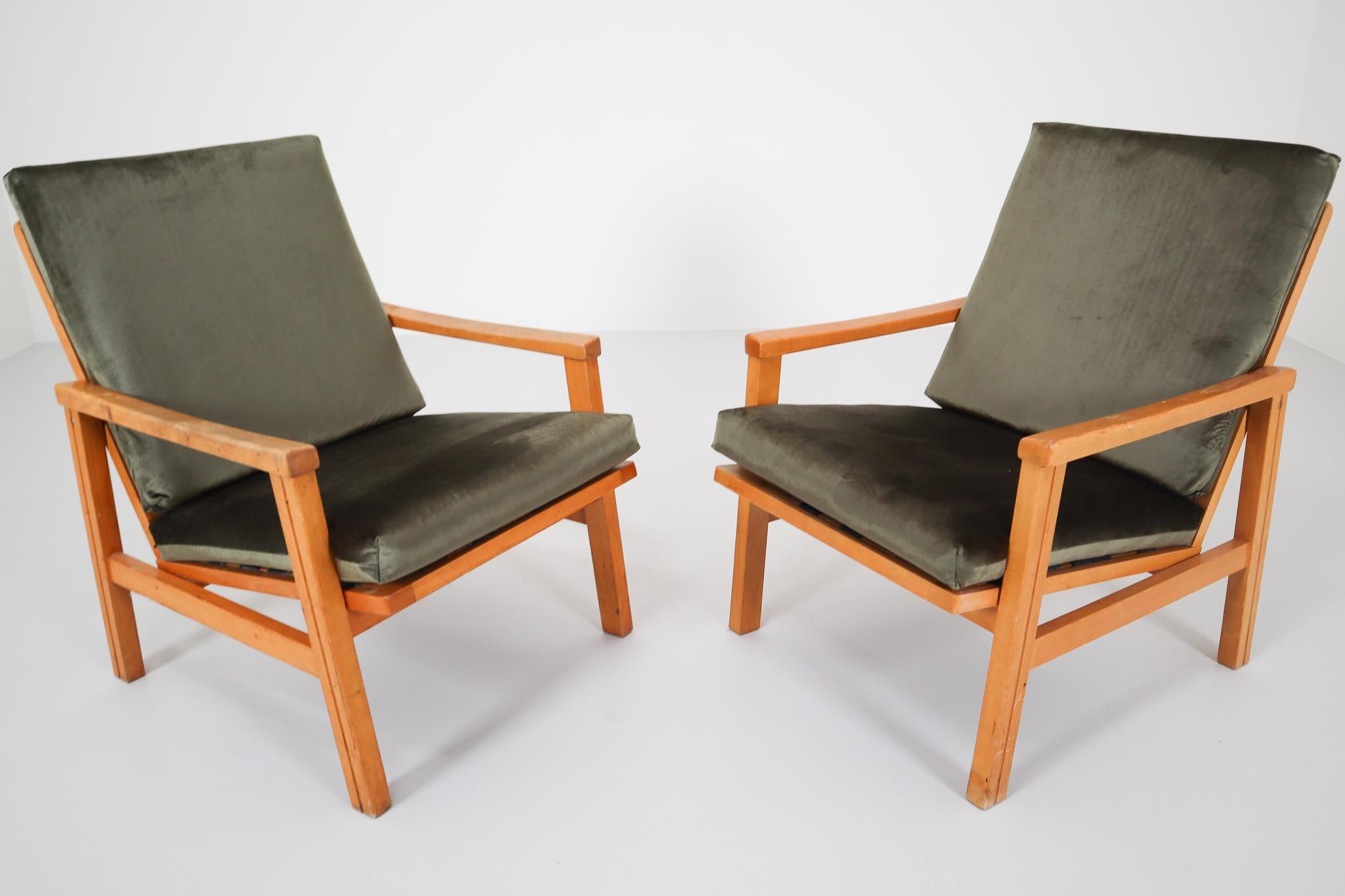 Midcentury Reupholstered Lounge Chairs in Green Velvet, Czech Republic, 1970s 1