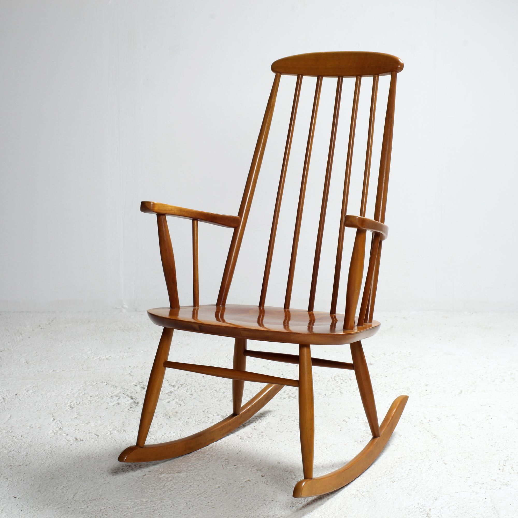 Midcentury Rocking Chair by Stol Kamnik from 1960s
Solid Beech
Very strong and comfortable
Very good original condition