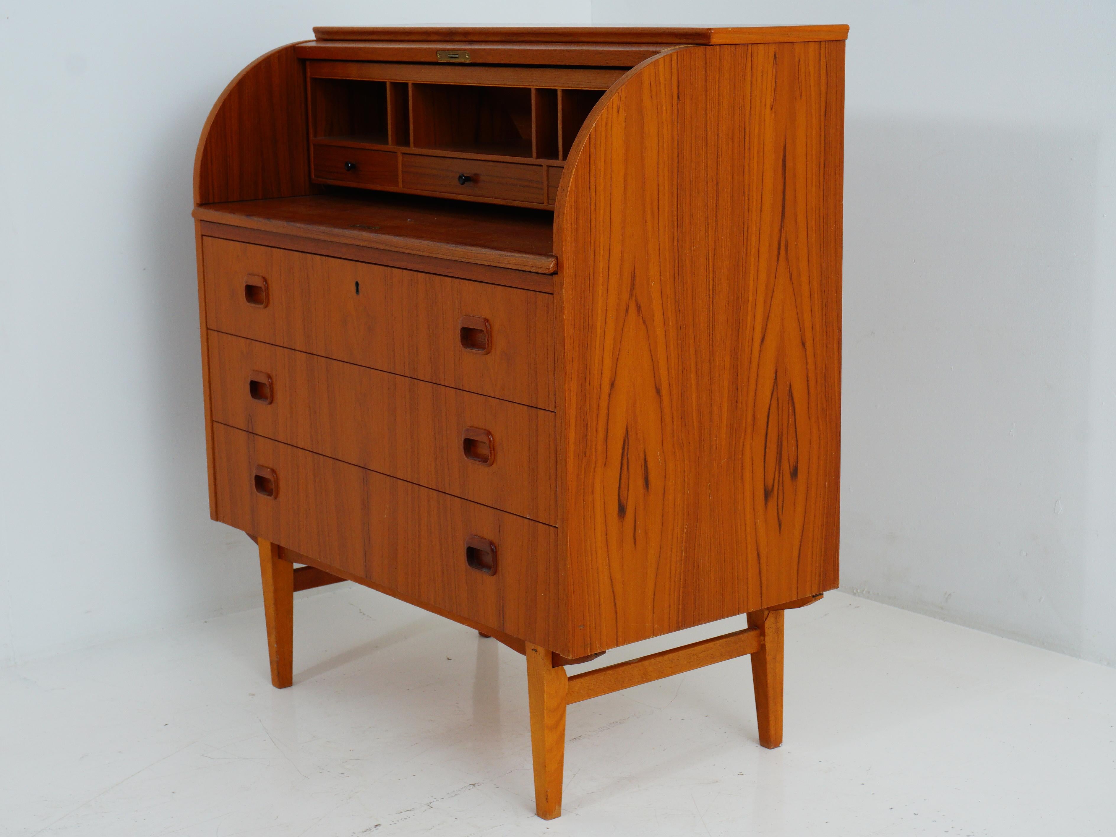 Midcentury Roll Top Secretary Desk, 1960s In Good Condition In Philadelphia, PA