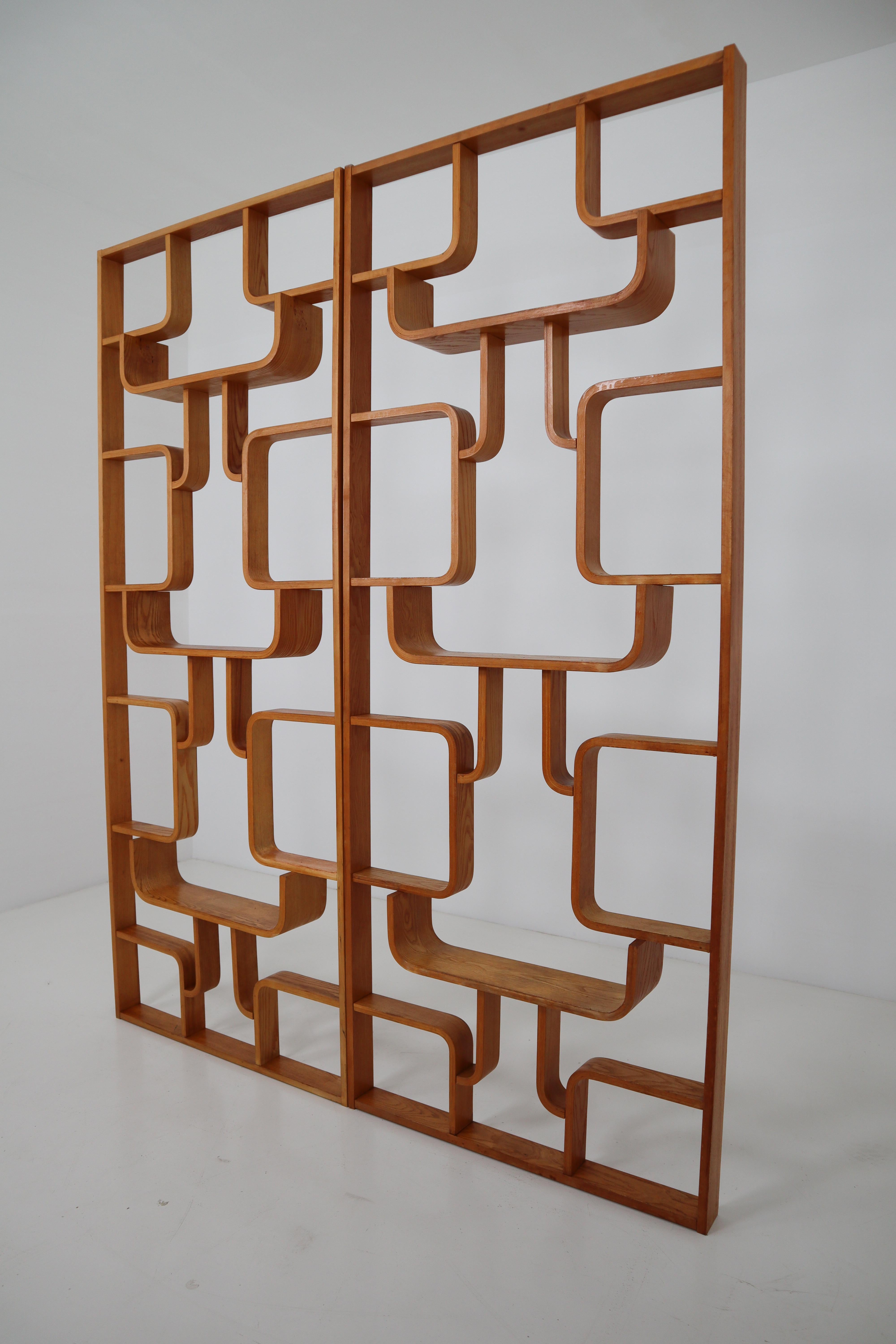 Midcentury Room Divider Shelves for Thonet in Bent-Wood, circa 1960s 2