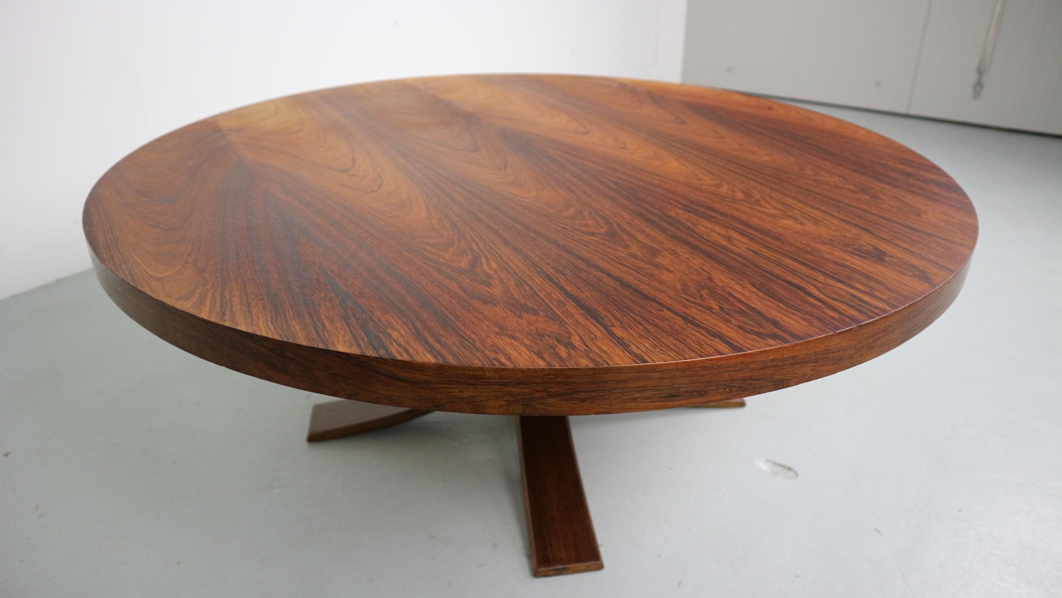 Midcentury Rosewood Coffee Table In Good Condition In The Hague, NL