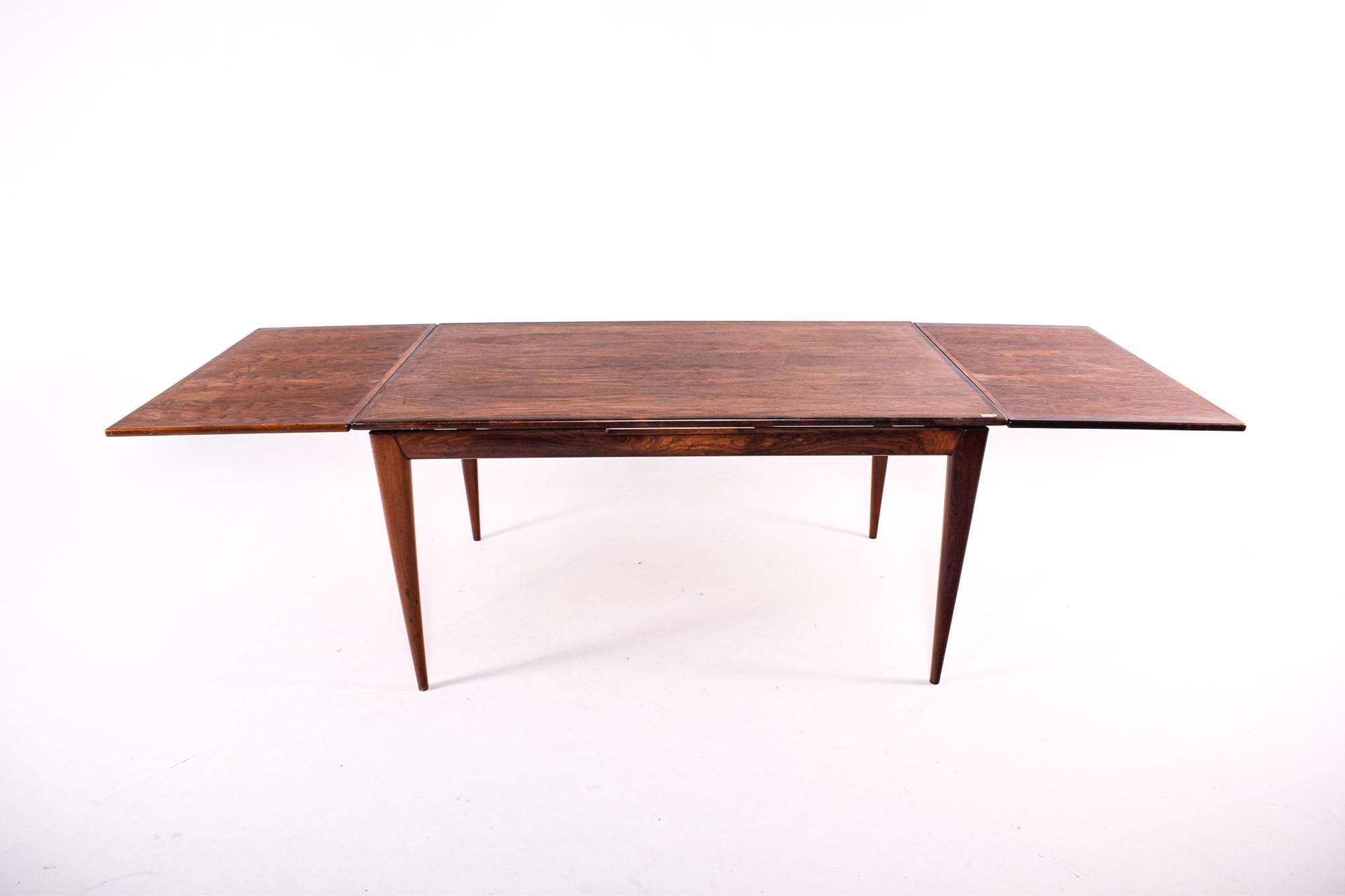 Midcentury Rosewood Dining Table Model 12 by Niels Moller for J.L. Møller In Good Condition In Lisboa, Lisboa