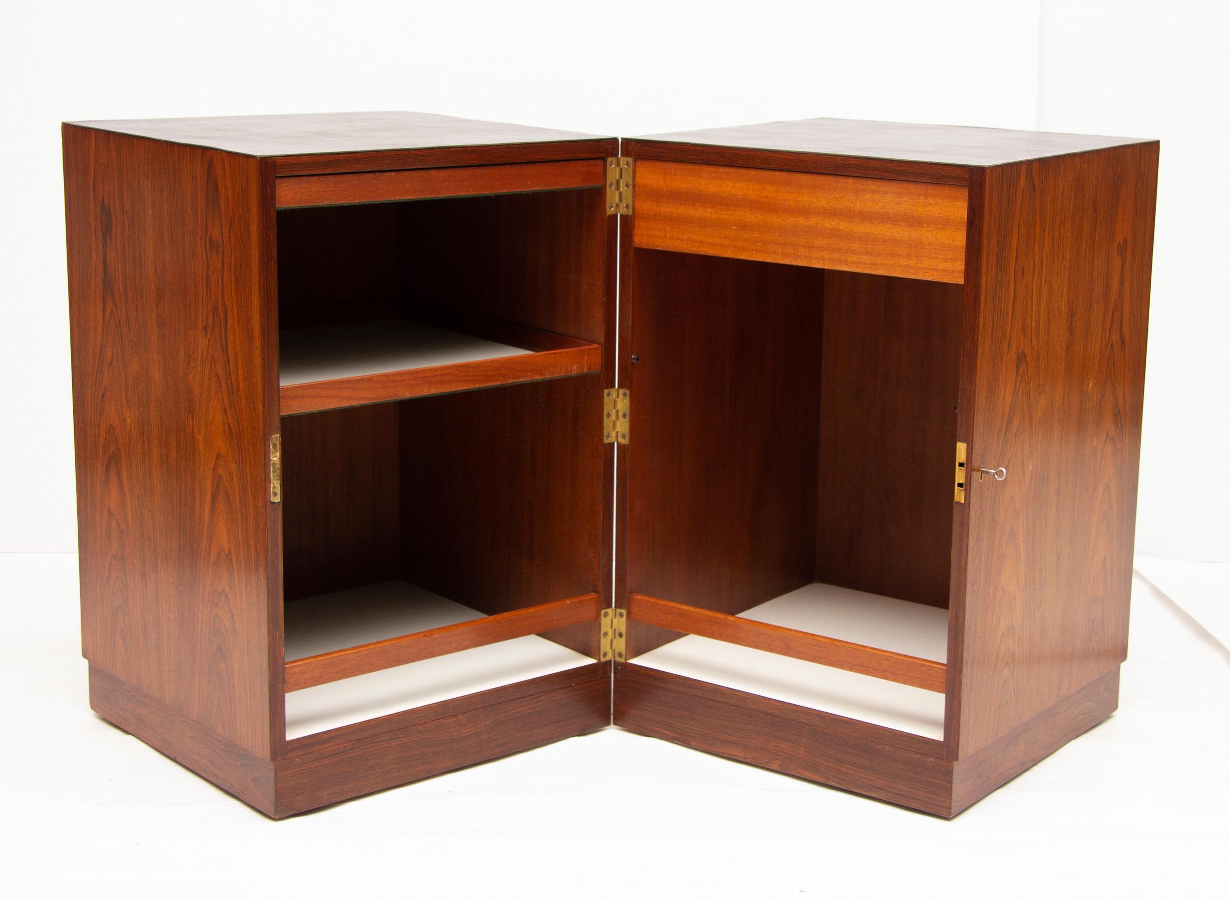 Midcentury Rosewood Dry Bar For Sale 4