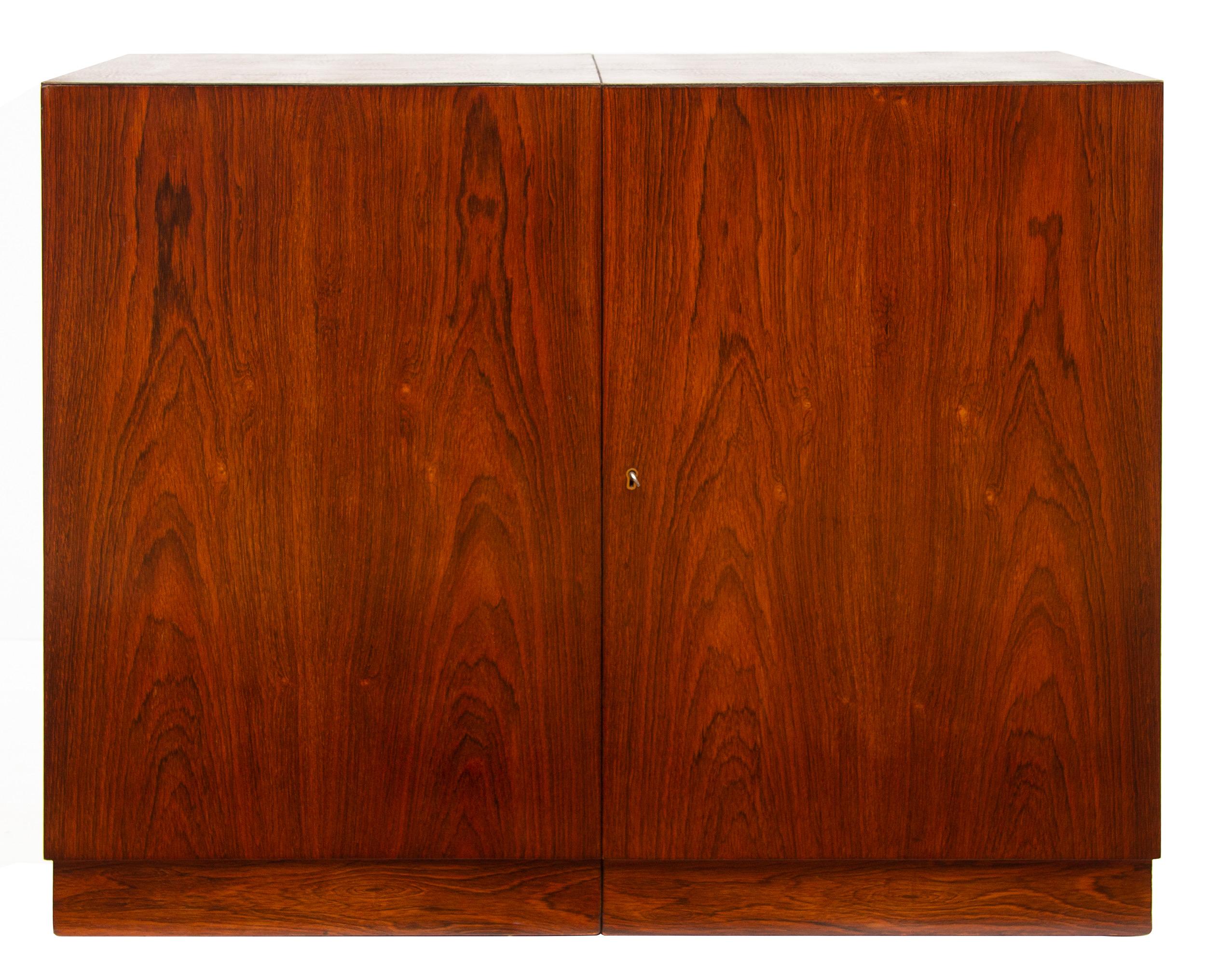 Midcentury Rosewood Dry Bar For Sale 8