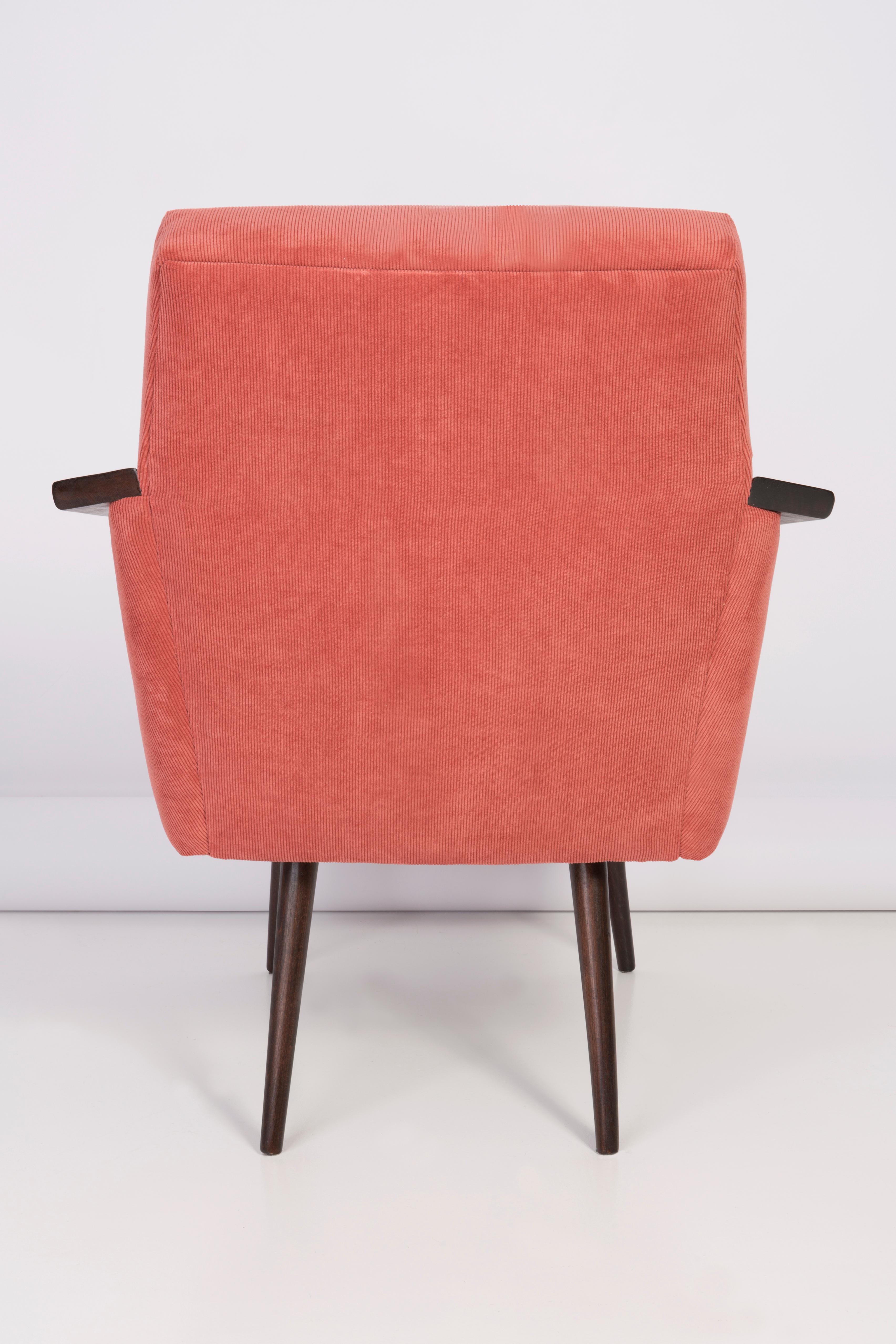 Midcentury Rosewood Pink Corduroy Club Armchair, 1960s In Excellent Condition For Sale In 05-080 Hornowek, PL