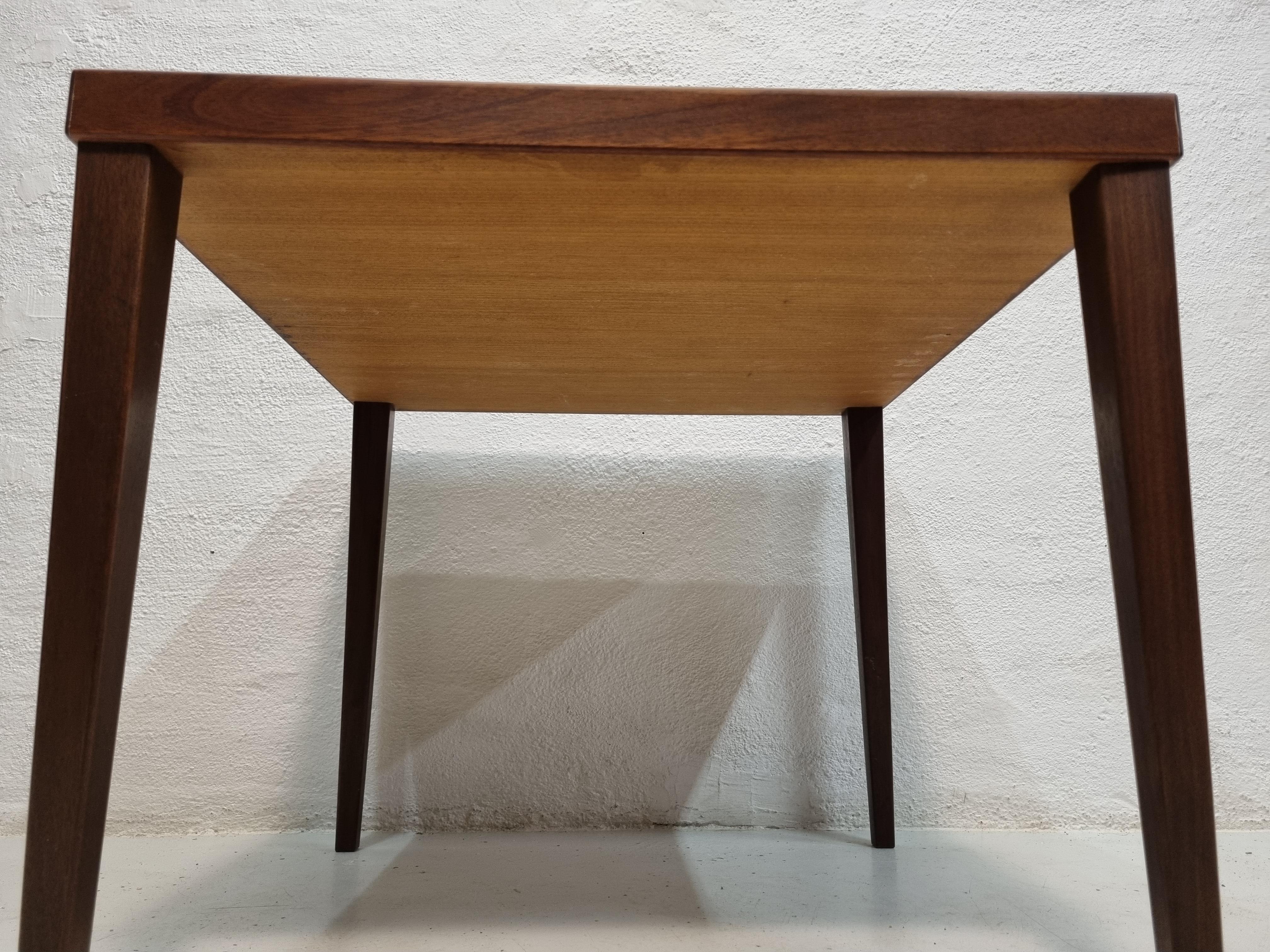 Midcentury rosewood sidetable For Sale 6