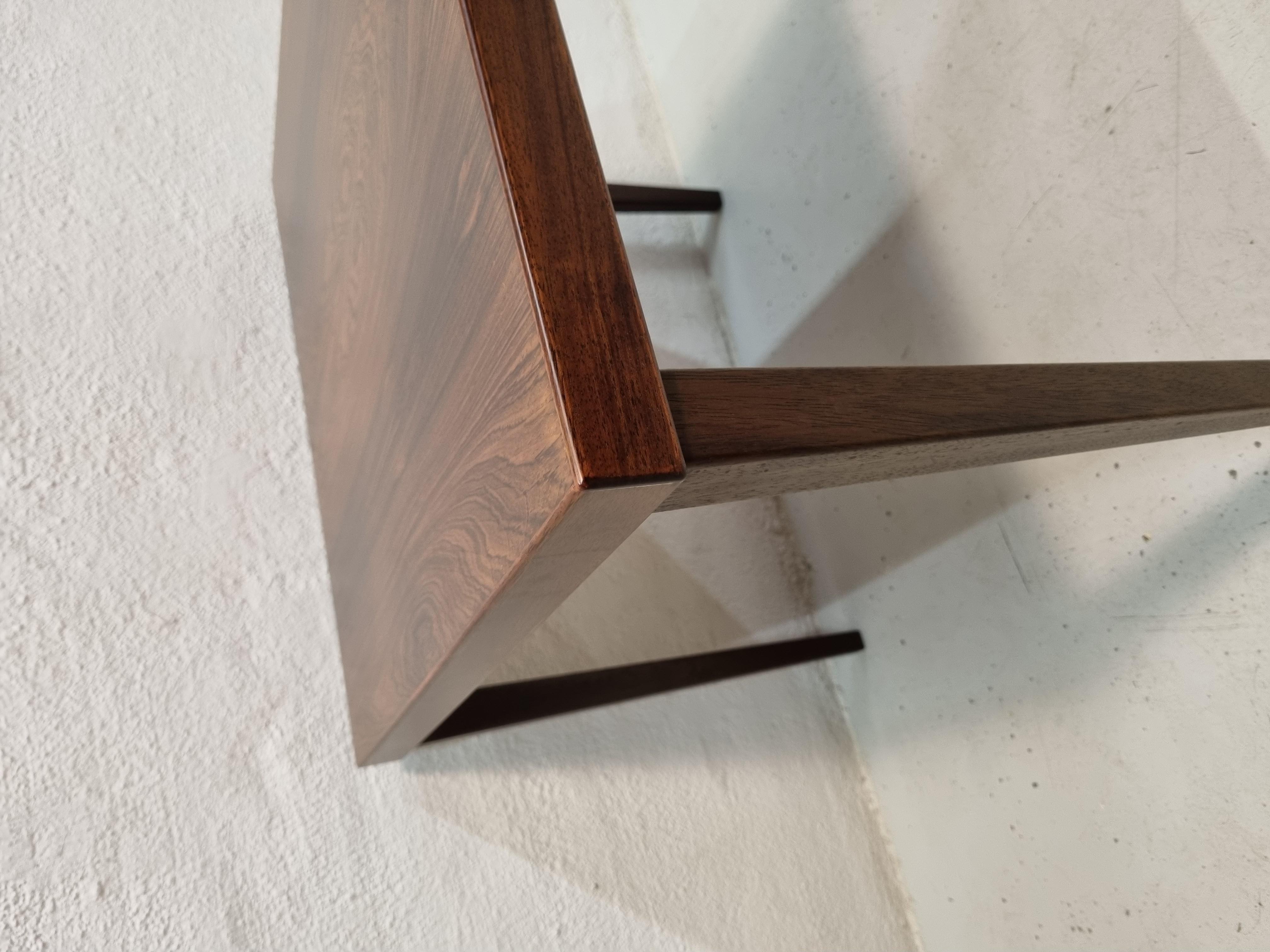 Midcentury rosewood sidetable In Good Condition For Sale In Vojens, 83
