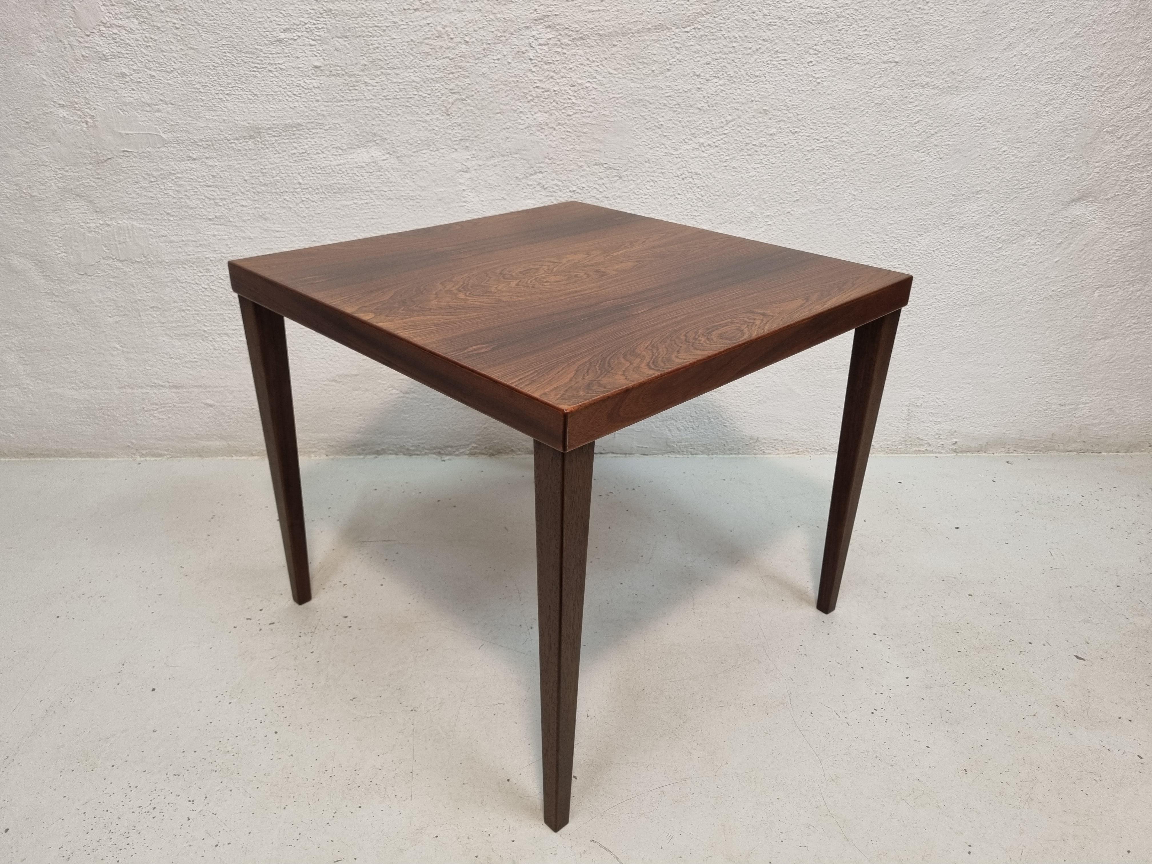 Rosewood Midcentury rosewood sidetable For Sale