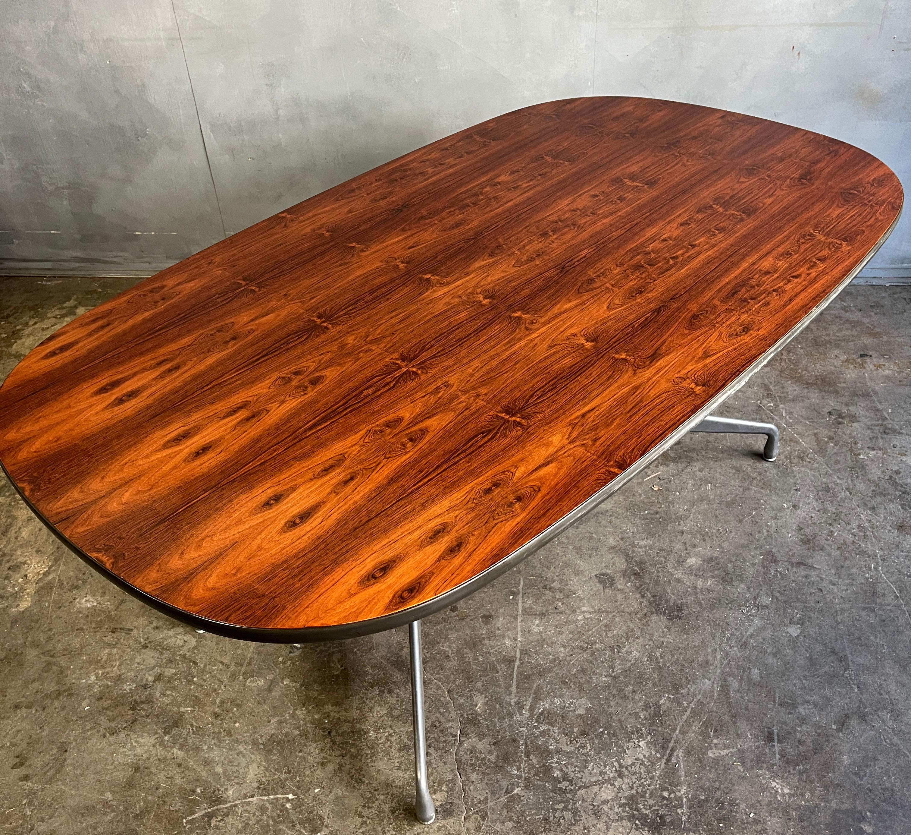 American Midcentury Rosewood Table Eames for Herman Miller For Sale