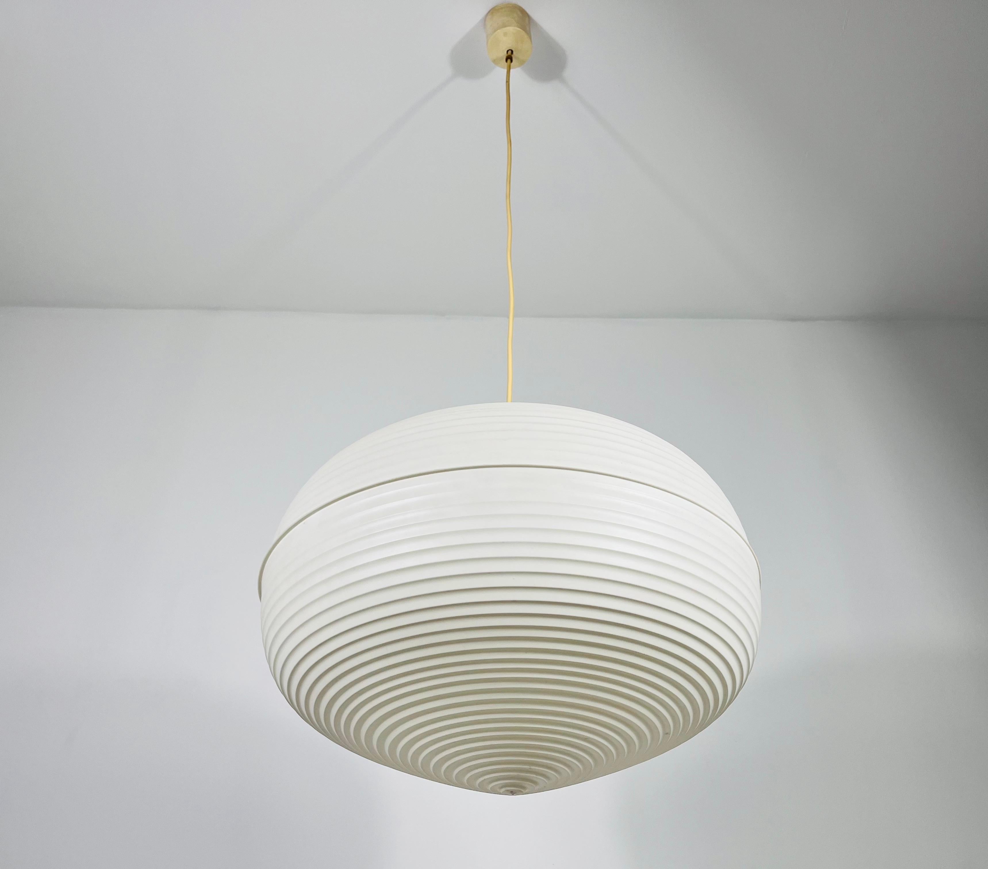 Mid-Century moderno Lampada a sospensione Rotaflex del Medioevo, anni '60 in vendita