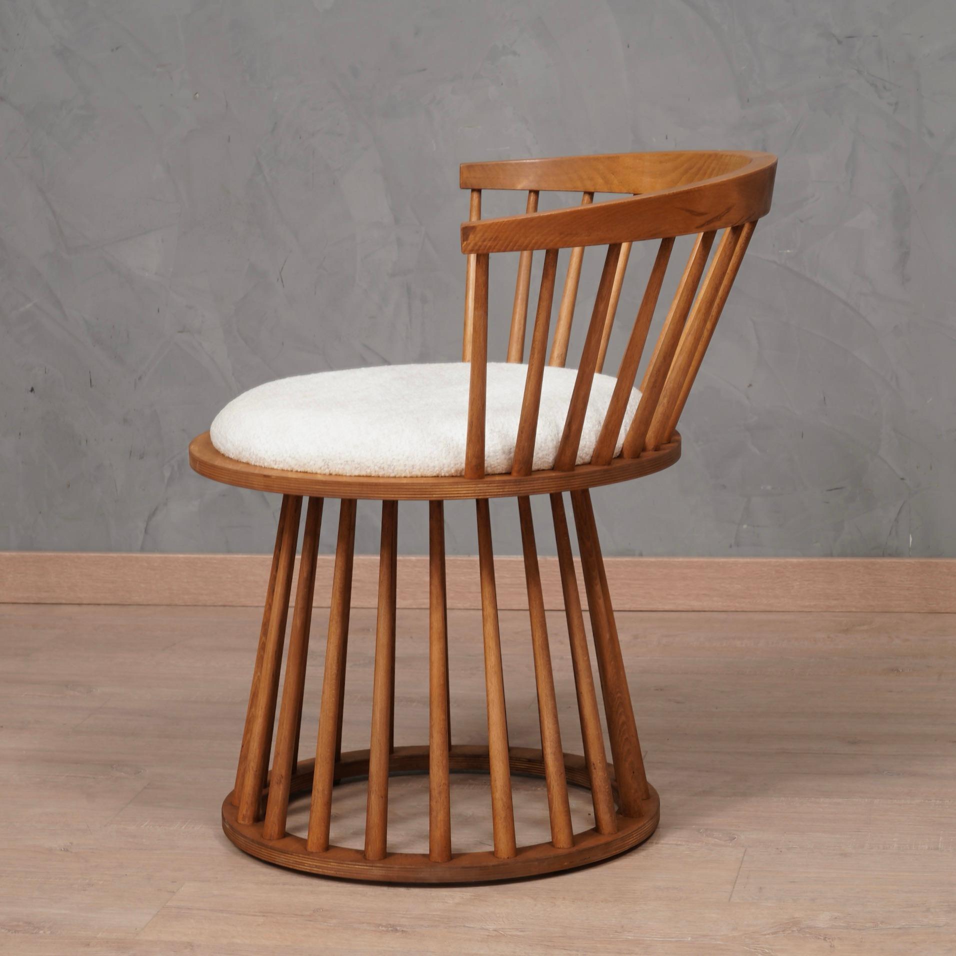 MidCentury Round Beech Wood and White Fabric Chairs, 1990 In Good Condition For Sale In Rome, IT