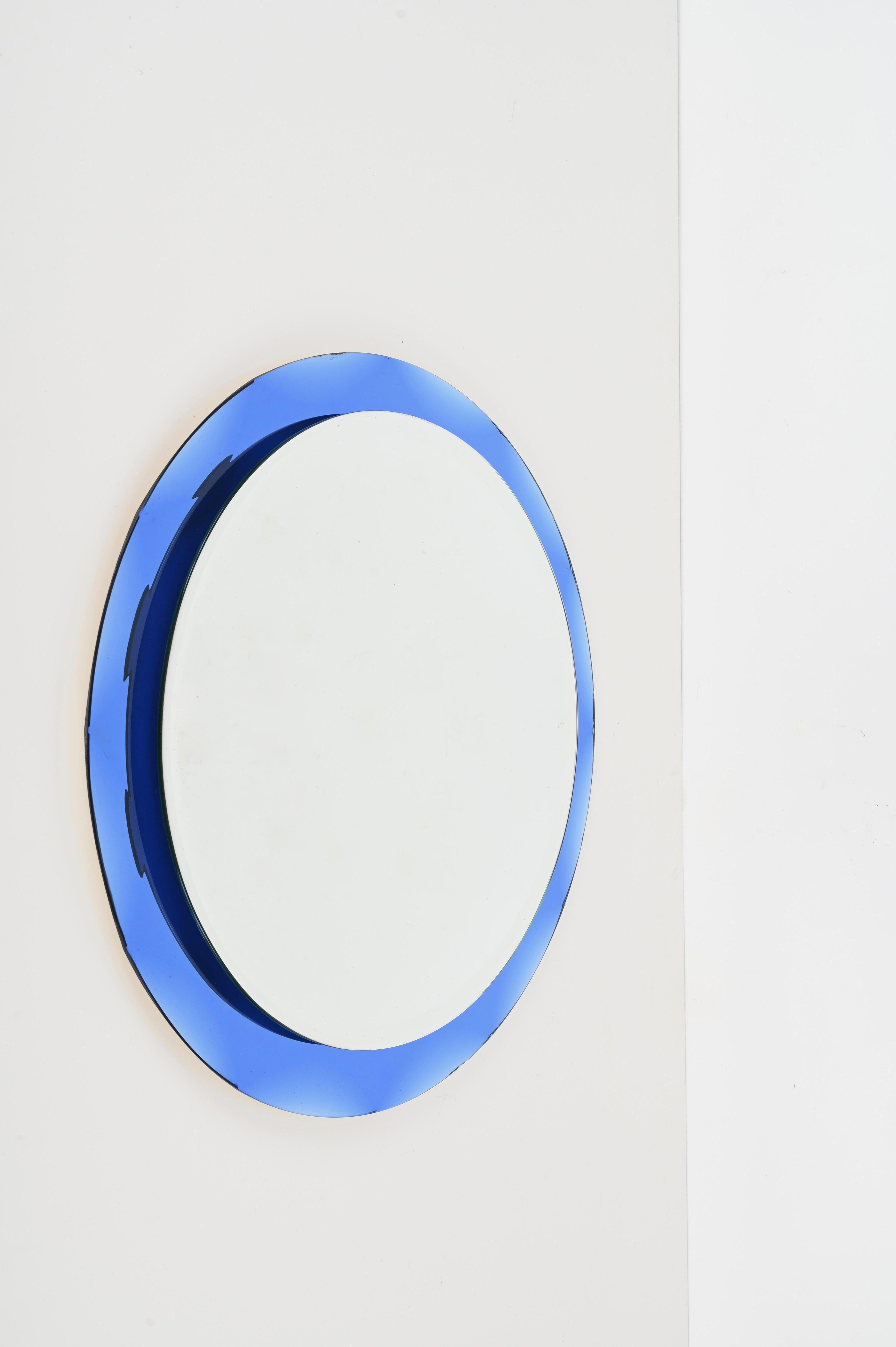Miroir biseauté rond bleu de Galvorame, Italie, années 1970 en vente 4
