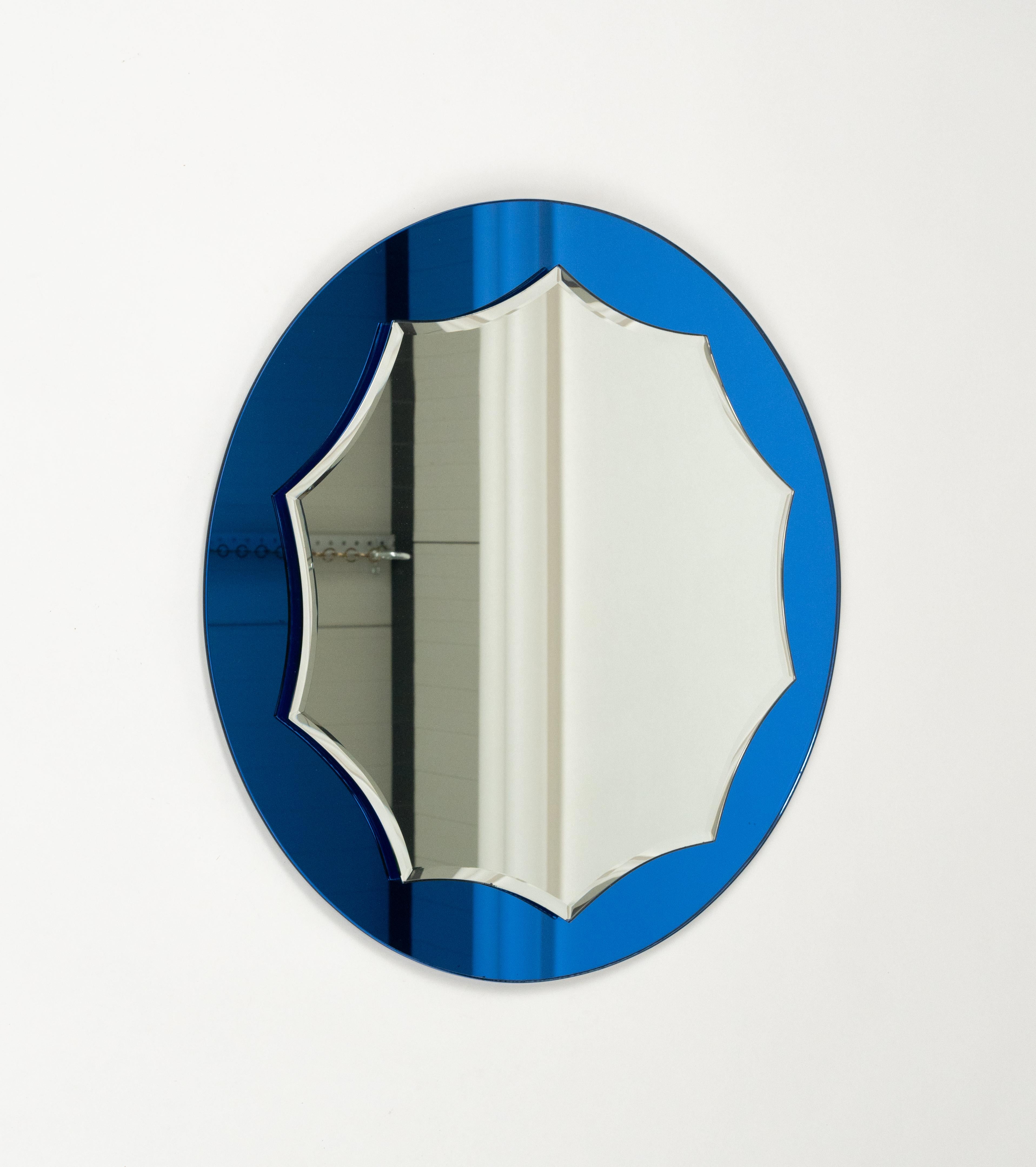 Midcentury Round Blue Wall Mirror Cristal Arte Style, Italy 1960s In Good Condition For Sale In Rome, IT