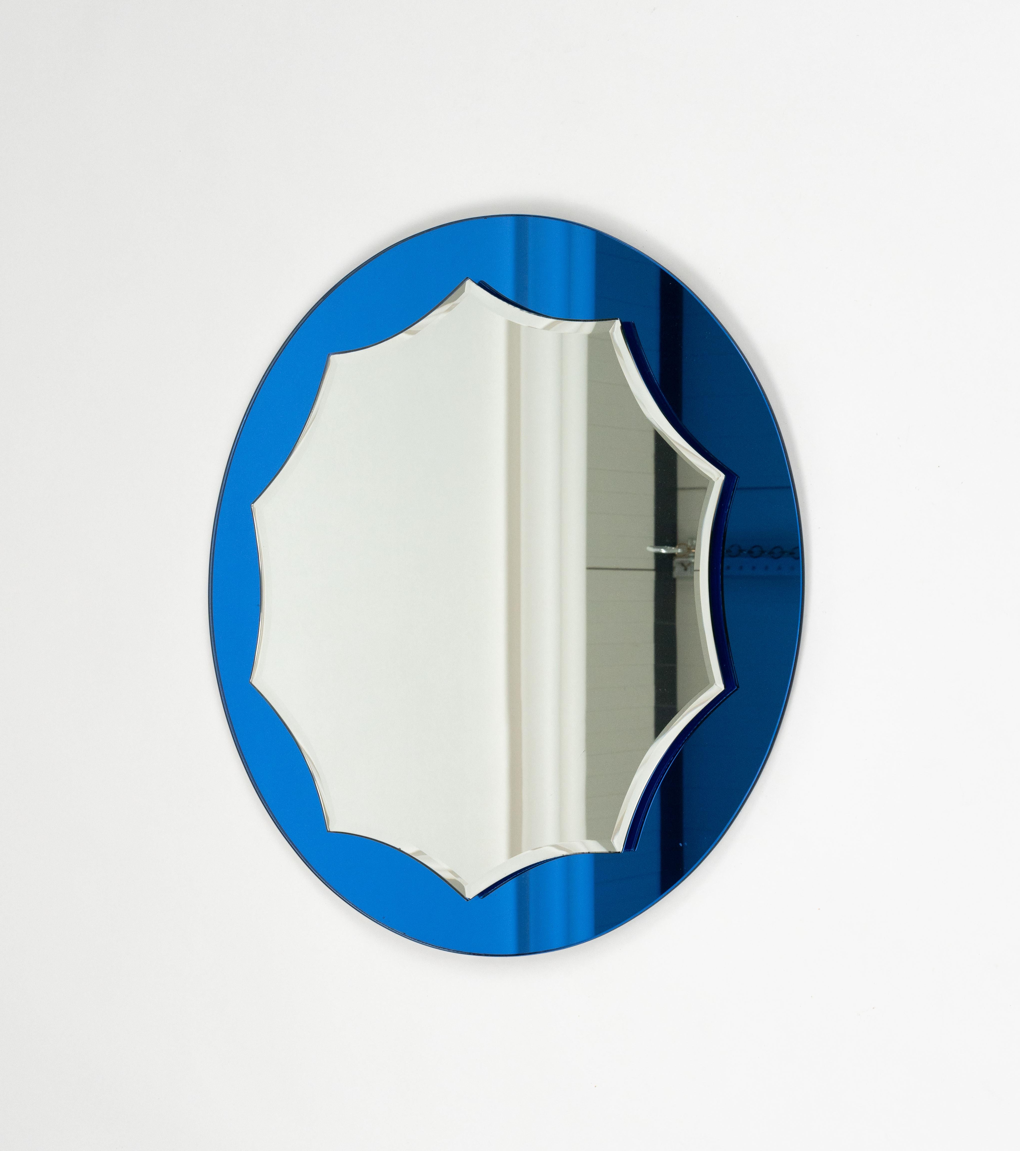 Midcentury Round Blue Wall Mirror Cristal Arte Style, Italy 1960s For Sale 3