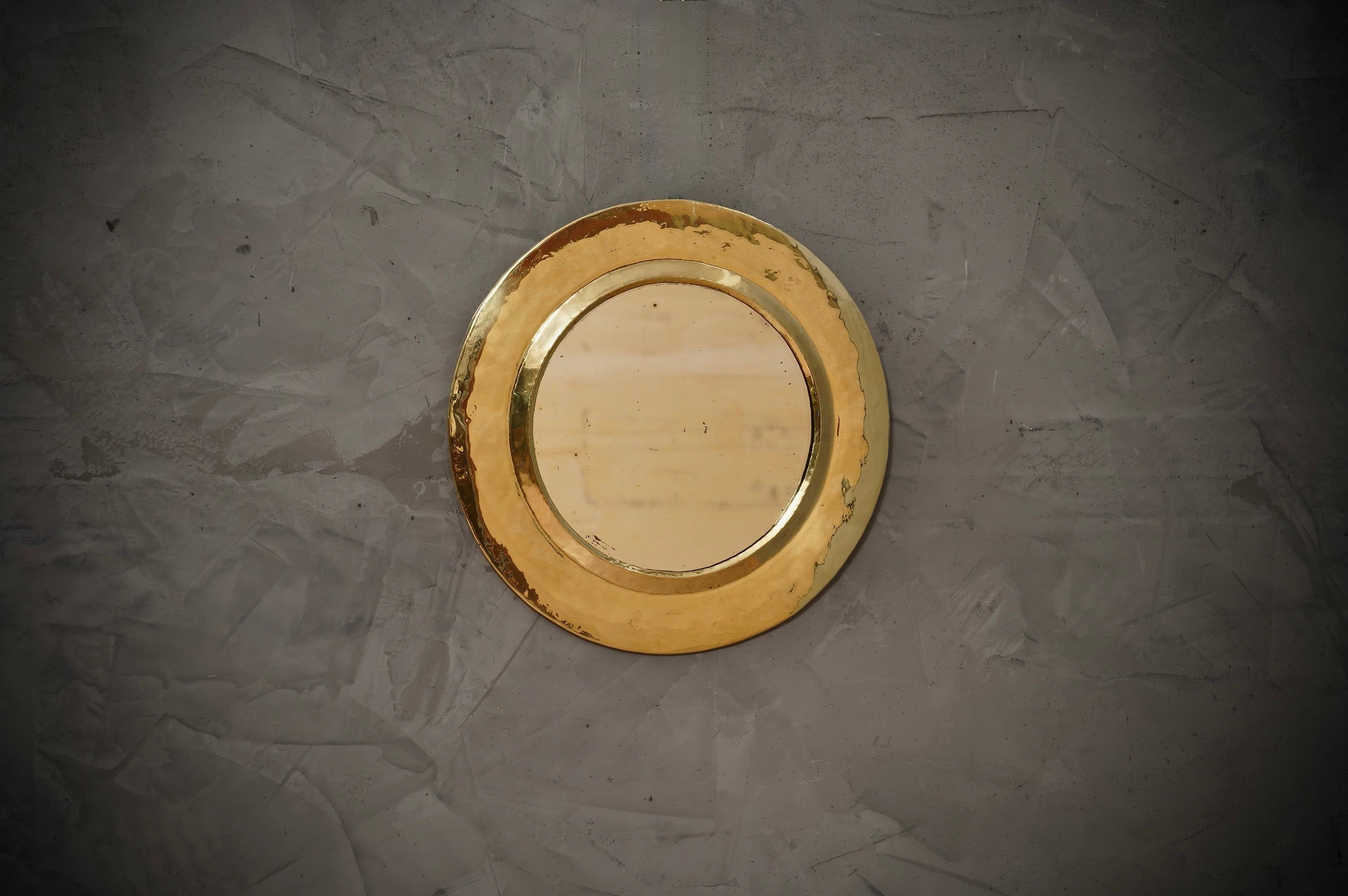 MidCentury Round Brass Italian Wall Mirror, 1970 For Sale 3