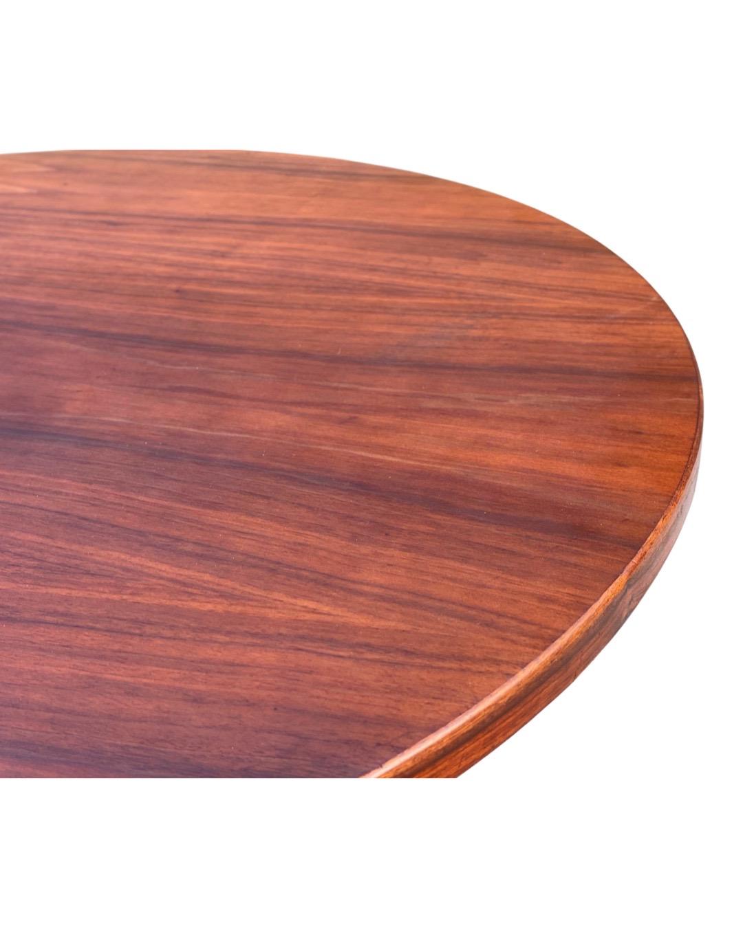 Mid-Century Modern Midcentury Round Coffee Table by Jens Risom in Walnut, Rotating Lazy Susan