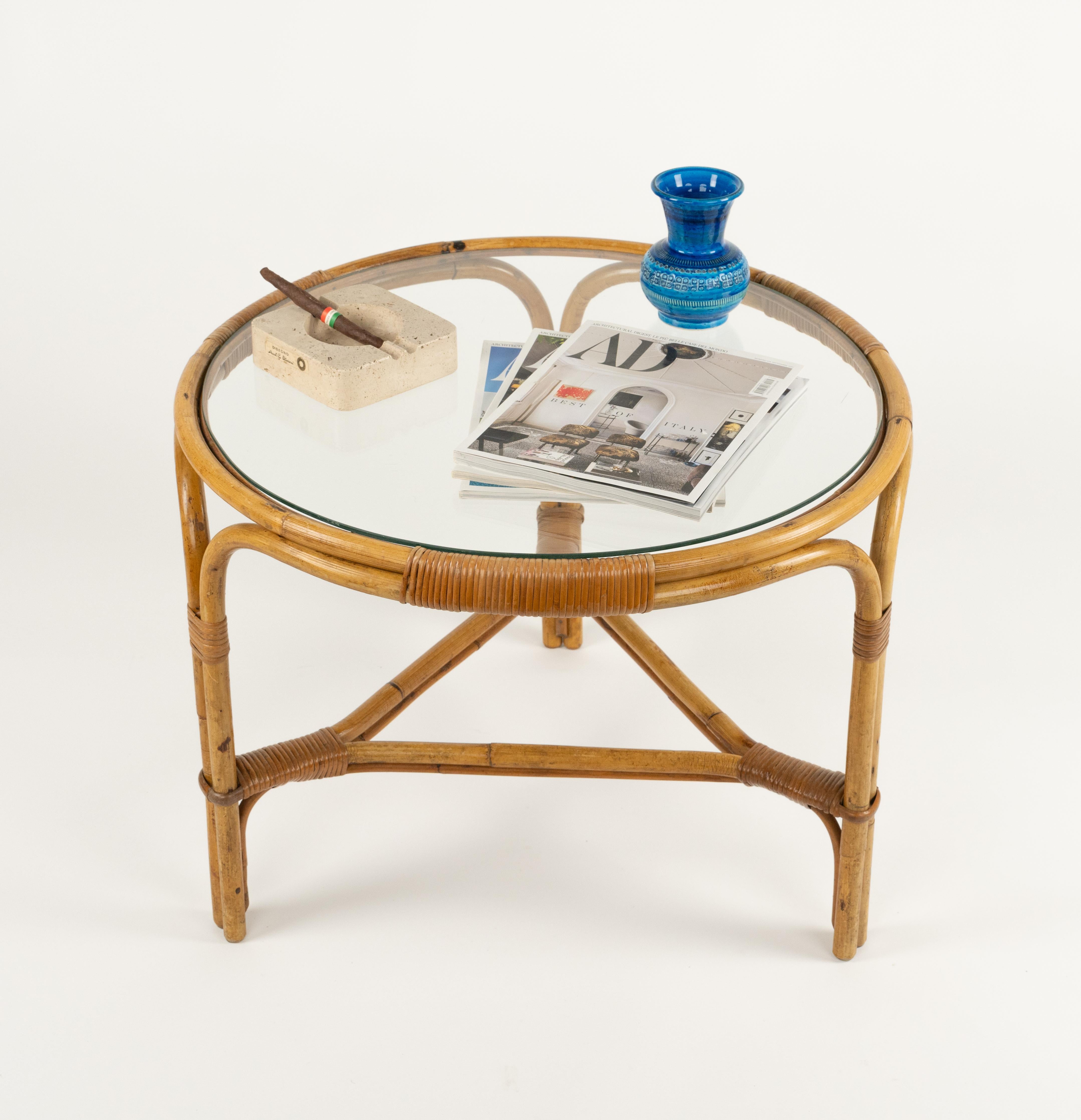 Midcentury Round Coffee Table in Bamboo, Rattan and Glass, Italy 1960s For Sale 5